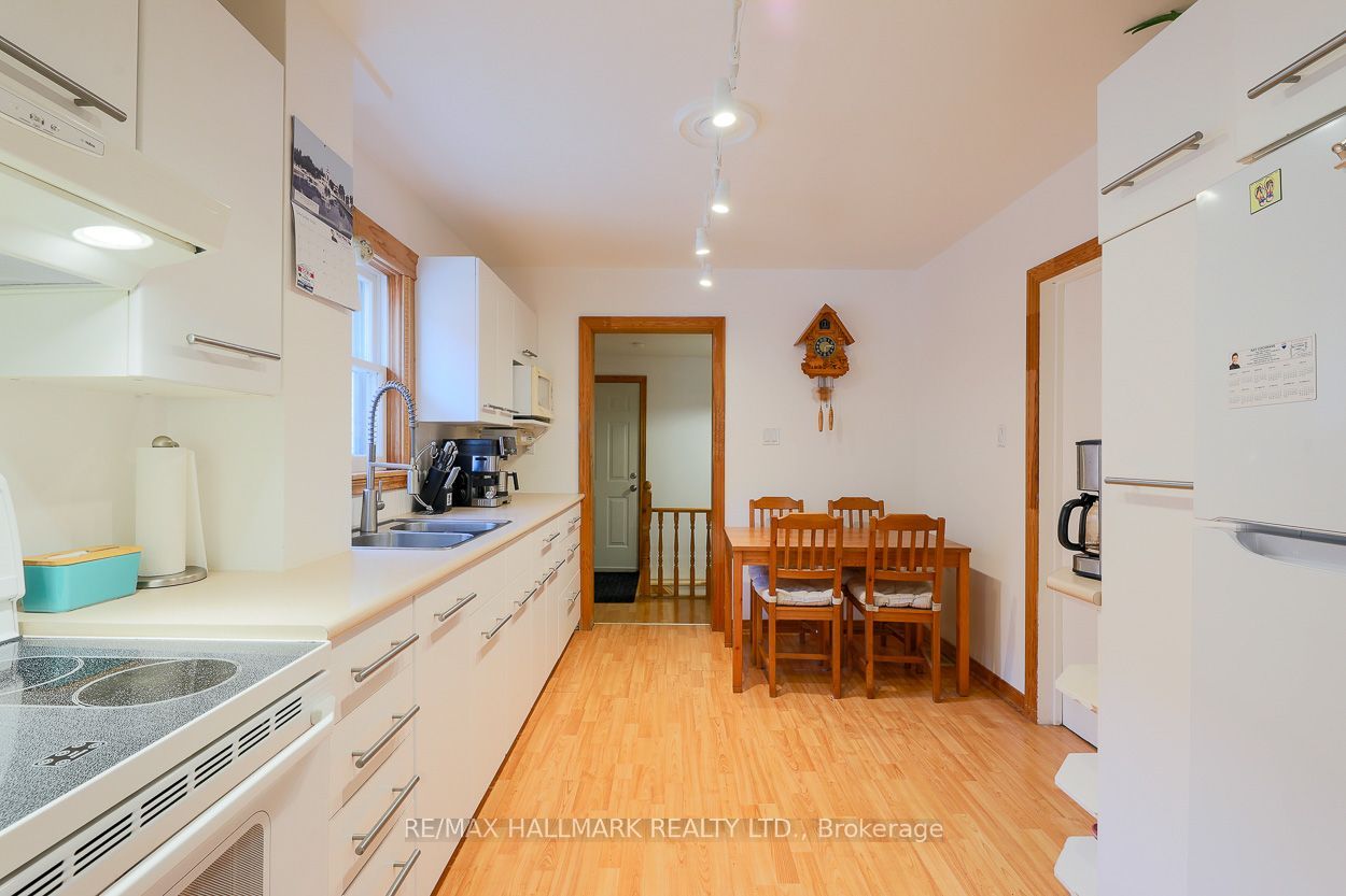 58 Claremore Avenue, Toronto, ON M1N 3R9 photo 4