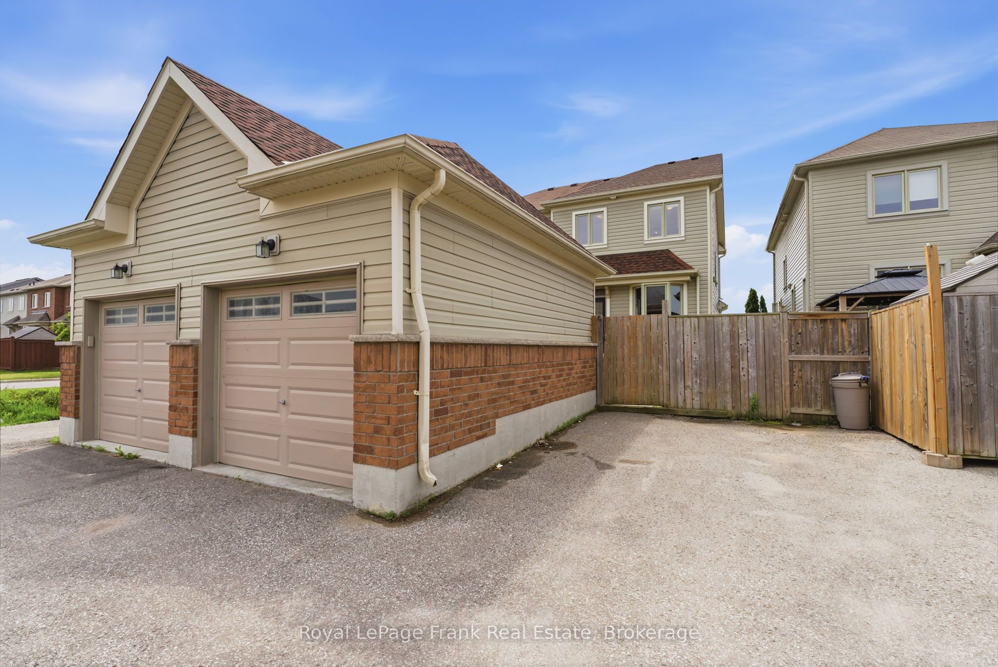 264 Brookhill Boulevard, Clarington, ON L1C 0M1 photo 2