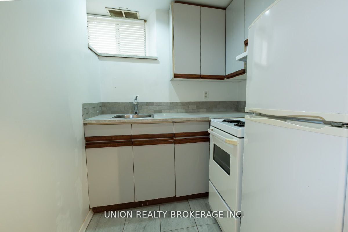 33 Balsam Avenue B1, Toronto, ON M4E 3B5 photo 5