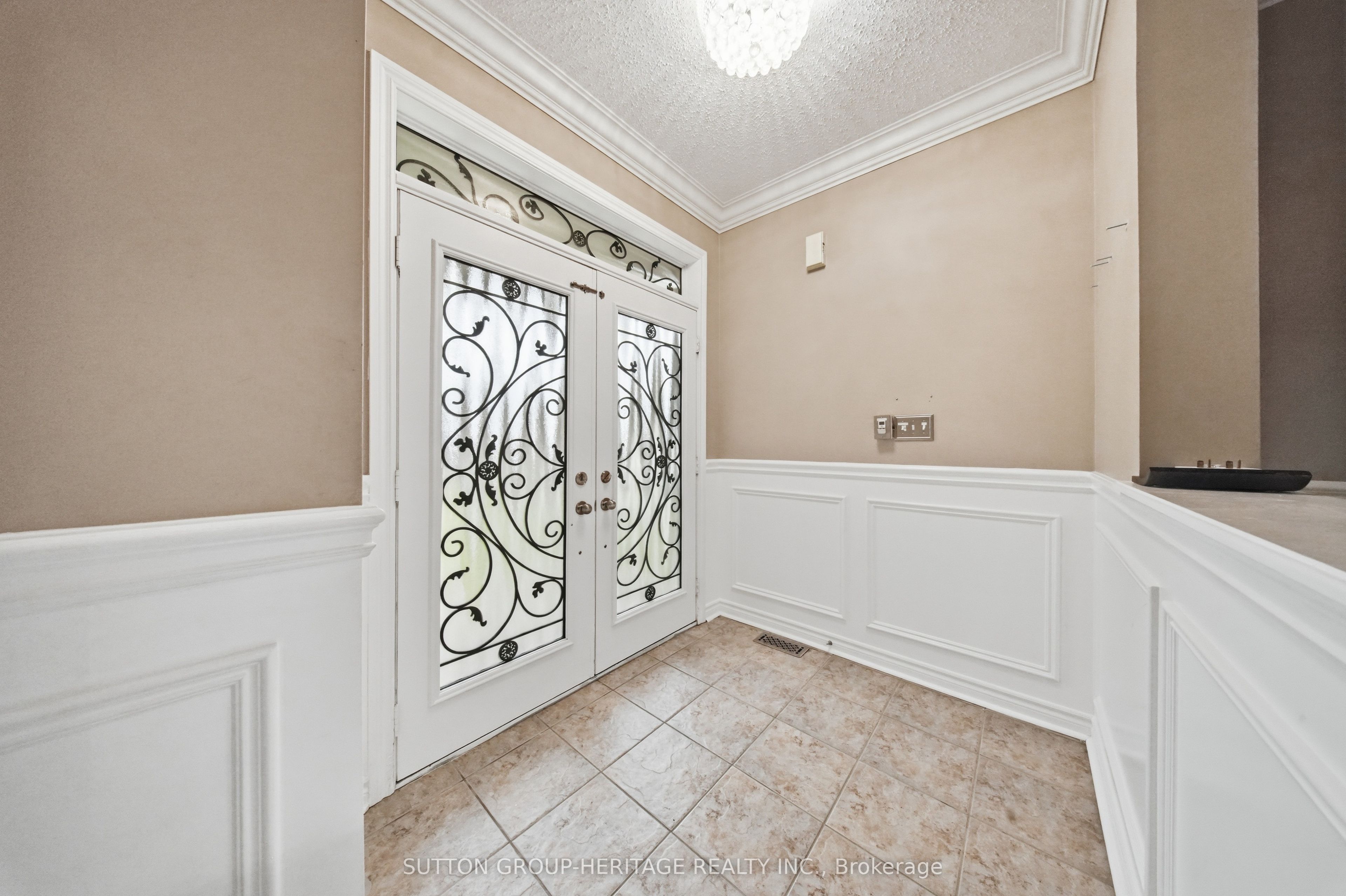 16 Shrewsbury Drive, Whitby, ON L1M 0C7 photo 3