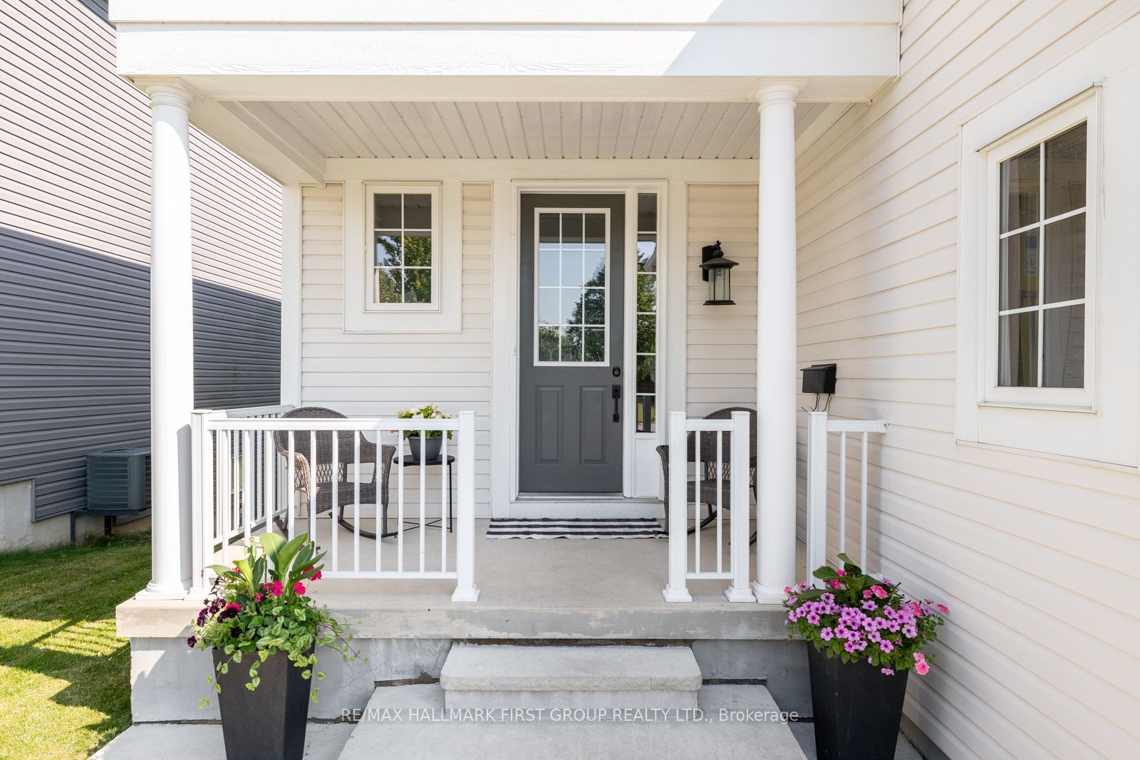 44 Milligan Street, Clarington, ON L1B 1R6 photo 4