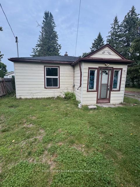 869 Townline Road N, Clarington, ON L1E 2J3
