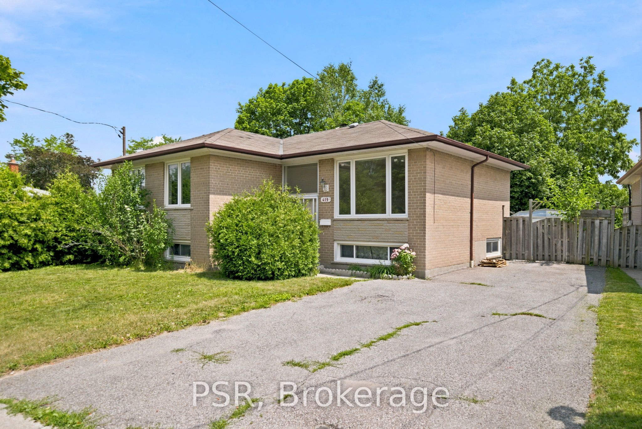 419 Painted Post Drive, Toronto, ON M1G 2M7 photo 2