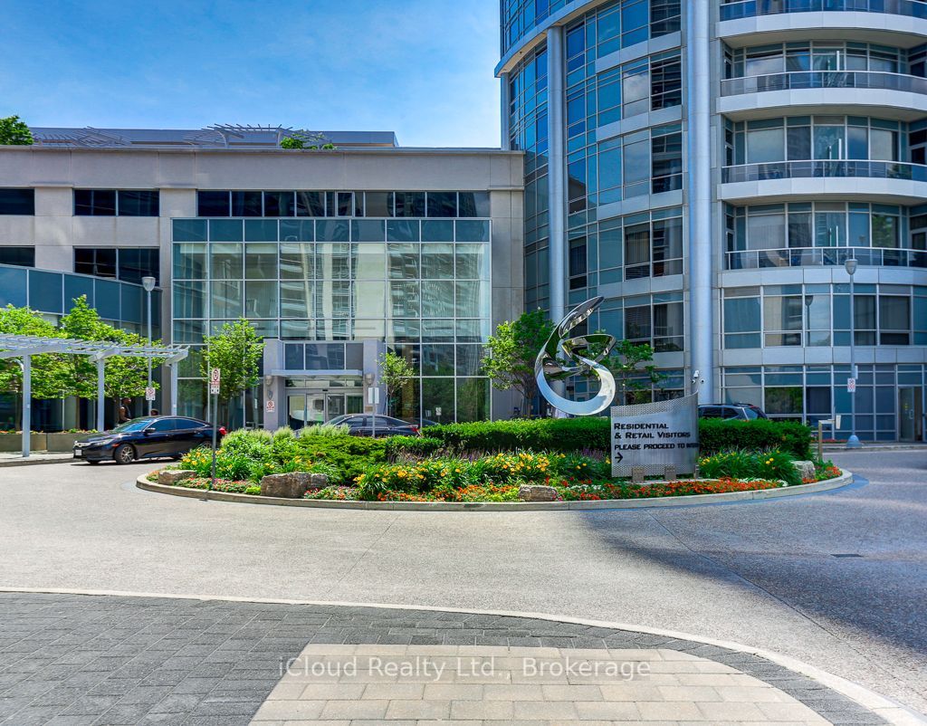 125 Village Green Square 1712, Toronto, ON M1S 0G3 photo 2