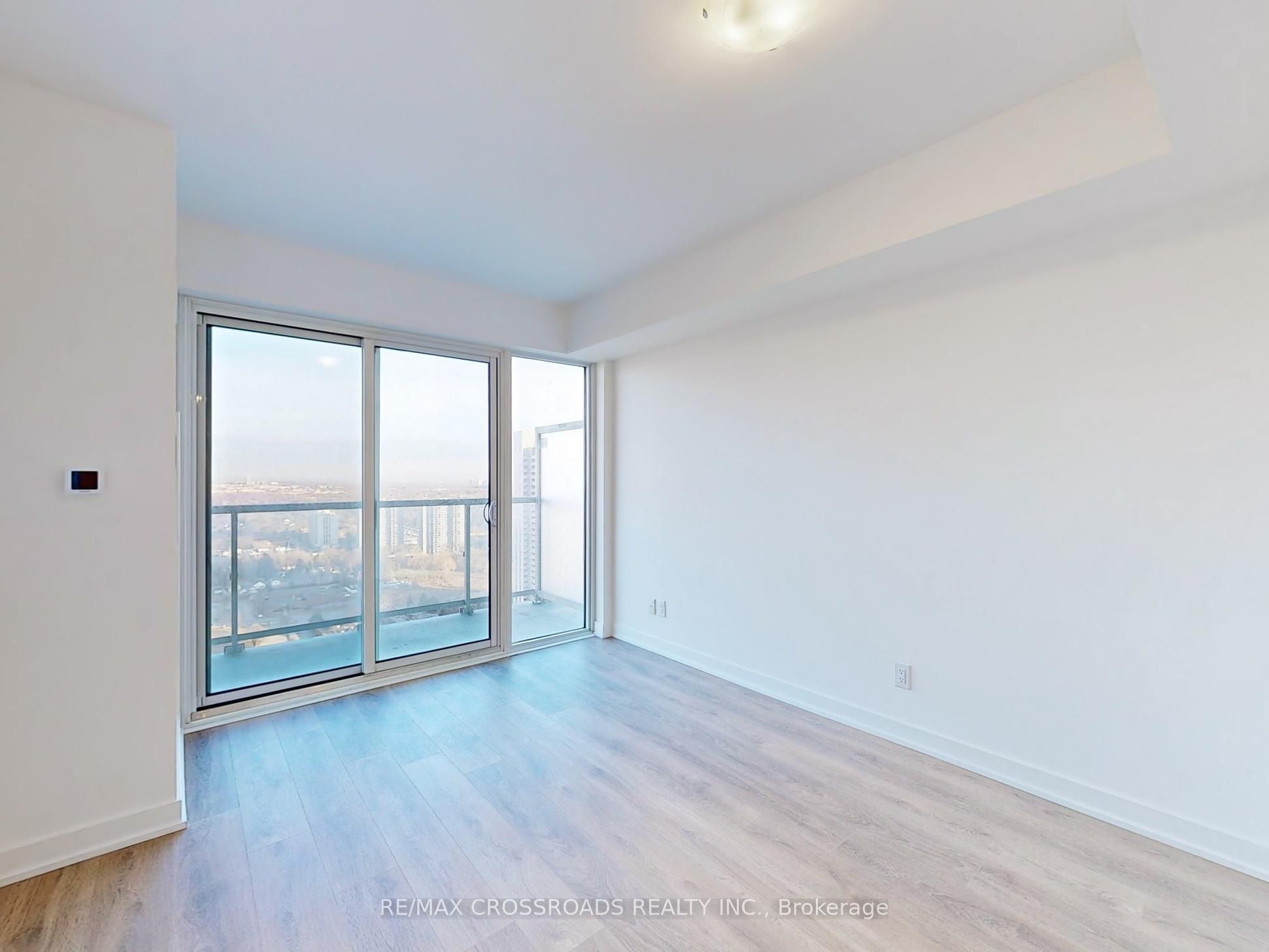 2033 Kennedy Road 3303, Toronto, ON M1T 0B9 photo 2