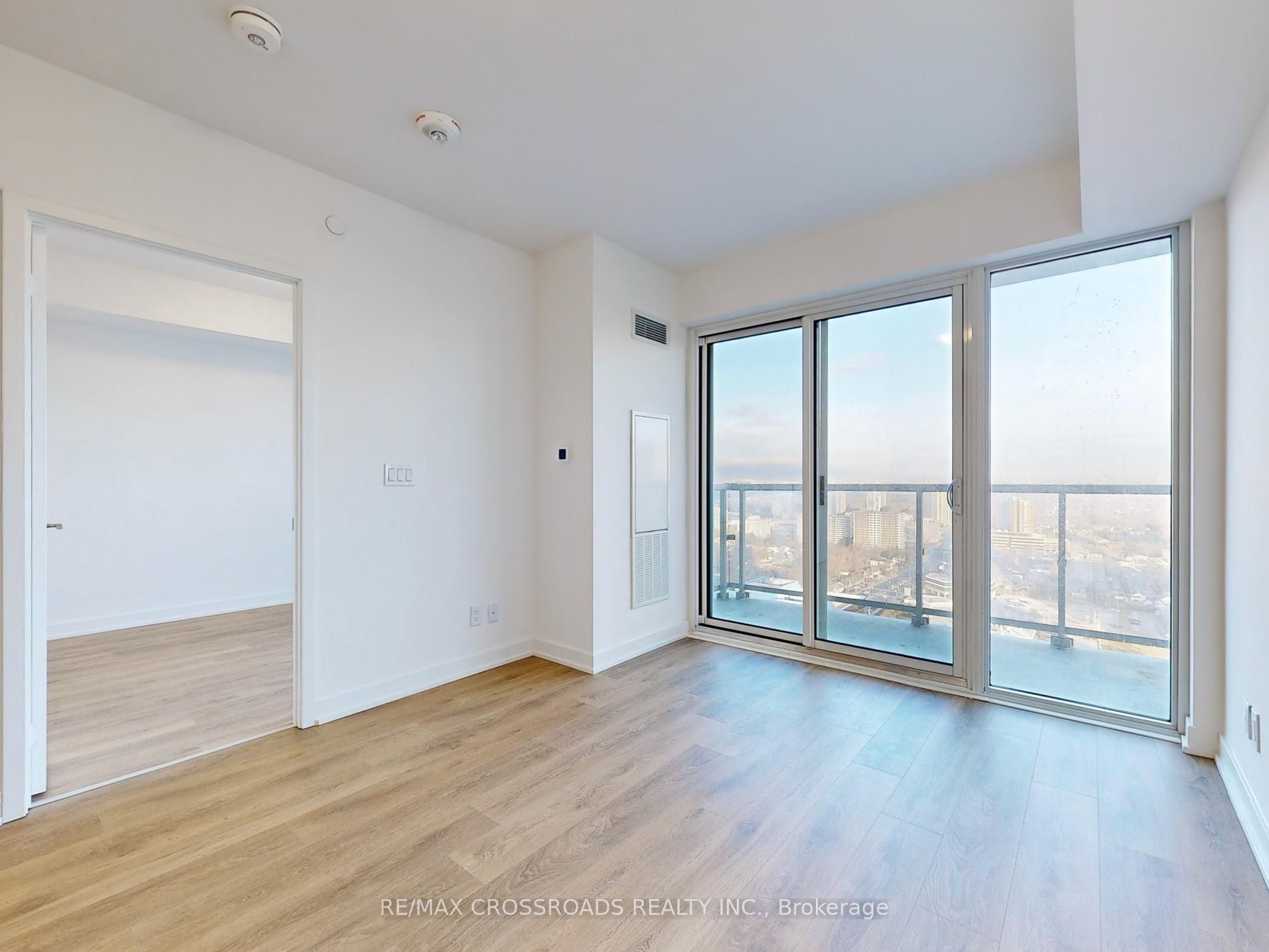 2033 Kennedy Road 3303, Toronto, ON M1T 0B9 photo 4