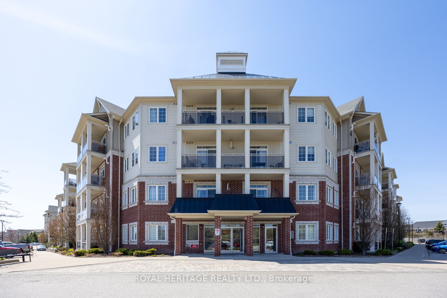 80 Aspen Springs Drive 220, Clarington, ON L1C 0V4
