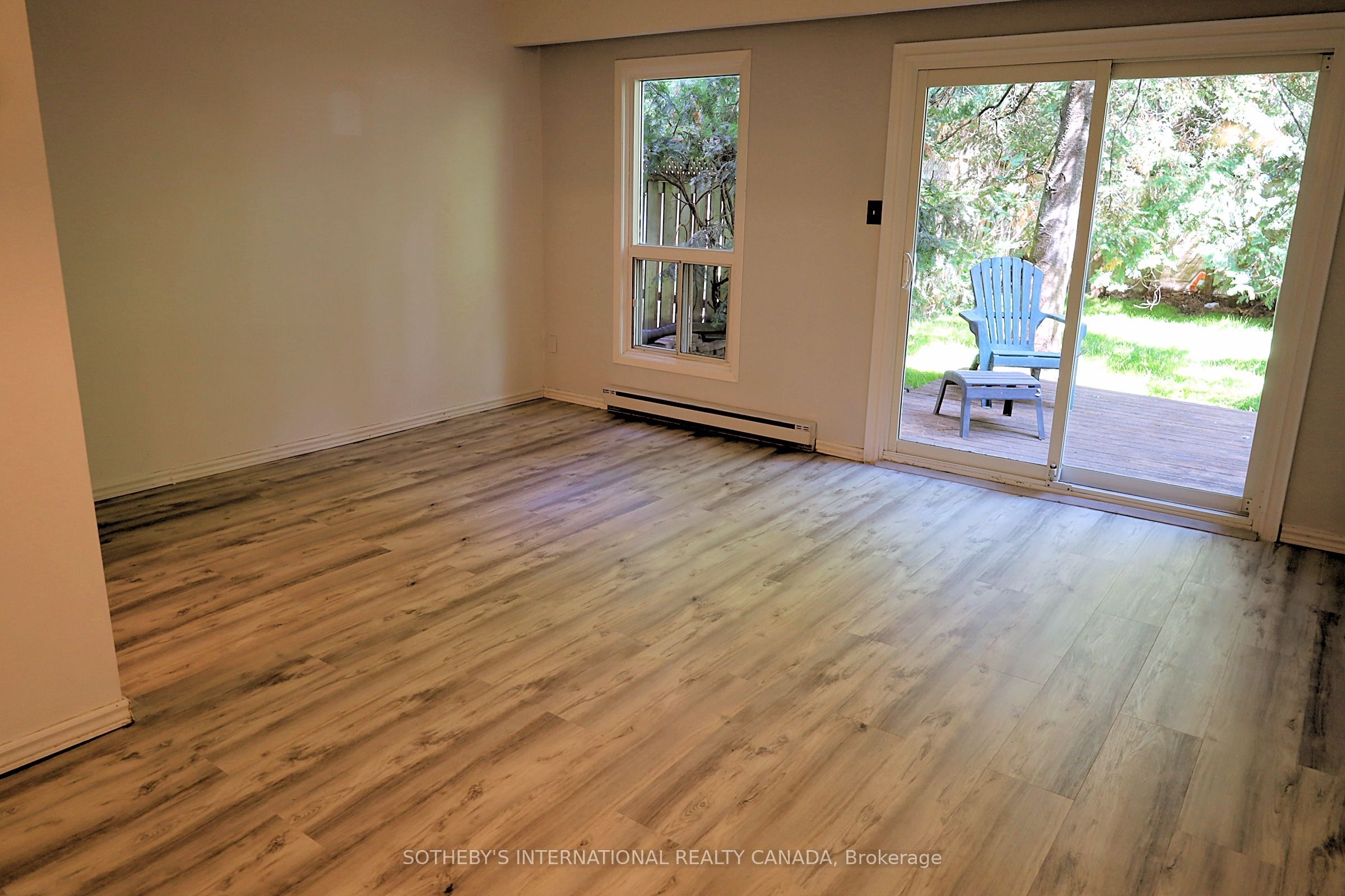 80 Halsey Avenue, Toronto, ON M4B 1A9 photo 3