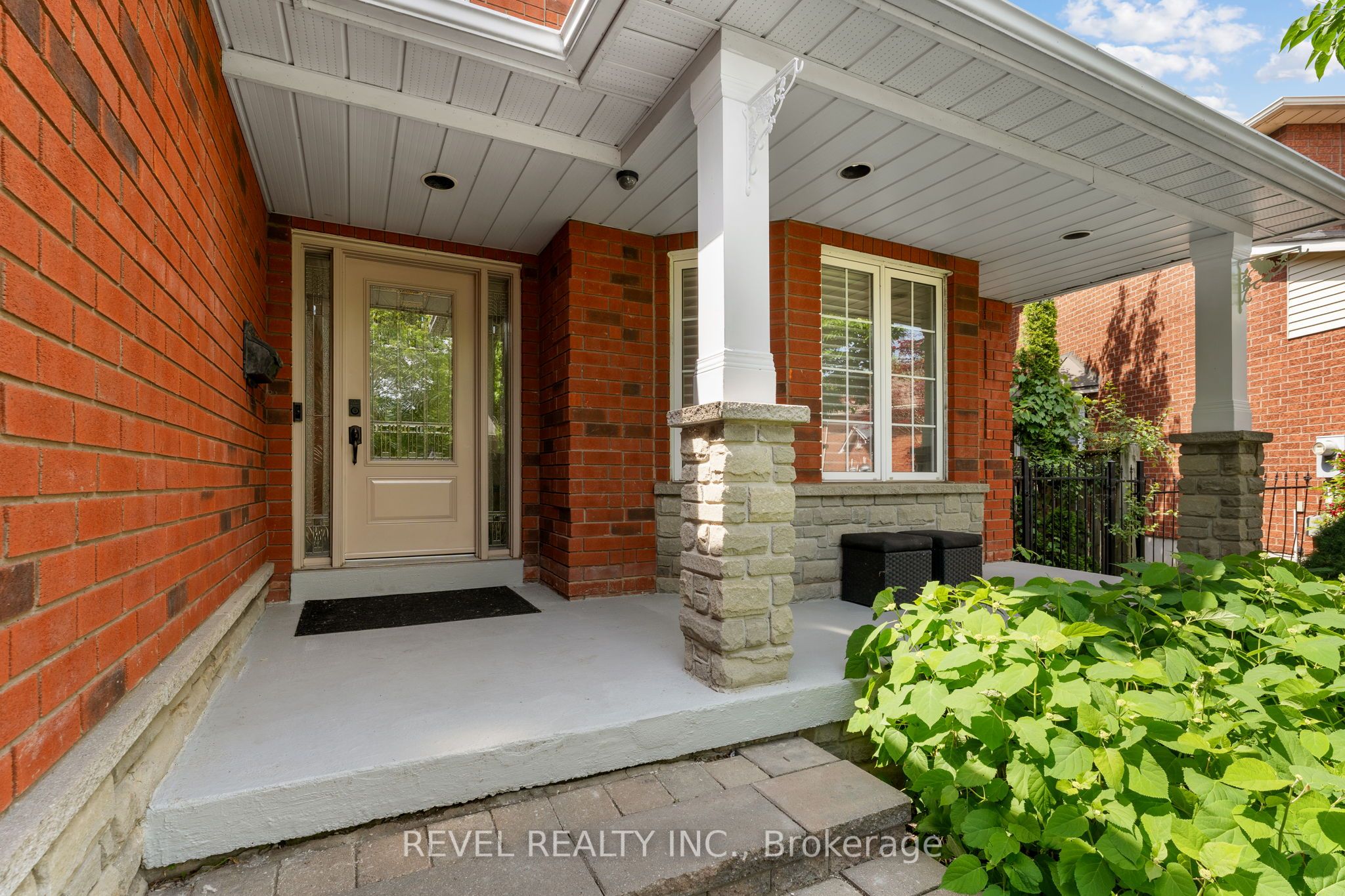 7 Callander Court, Ajax, ON L1S 7M5 photo 4
