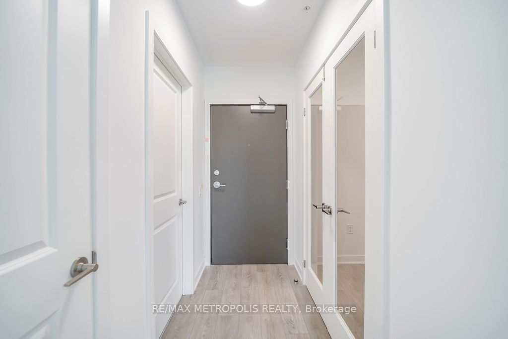 385 Arctic Red Drive 225, Oshawa, ON L1L 0H8 photo 5