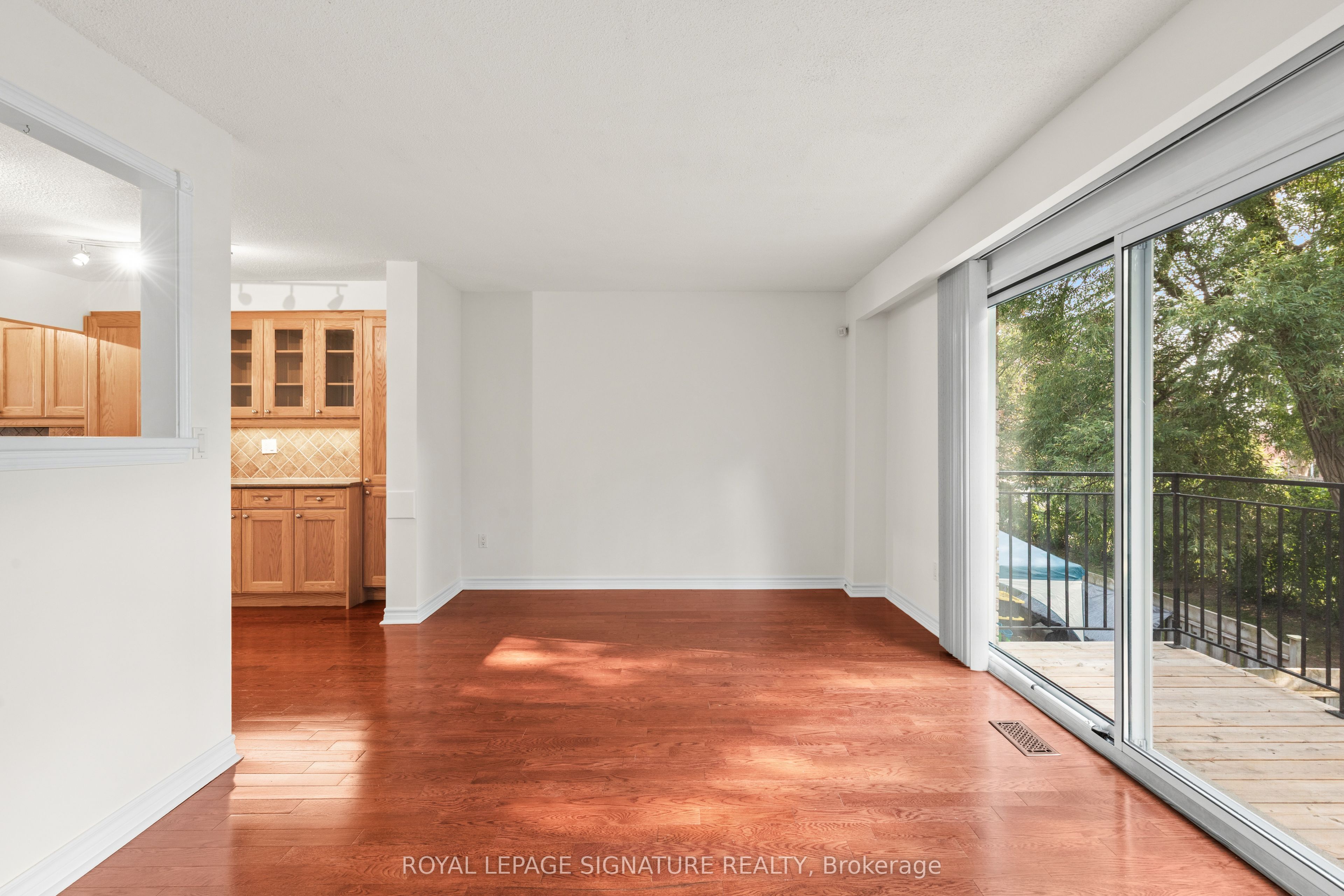 580 Eyer Drive 42, Pickering, ON L1W 3B7 photo 2