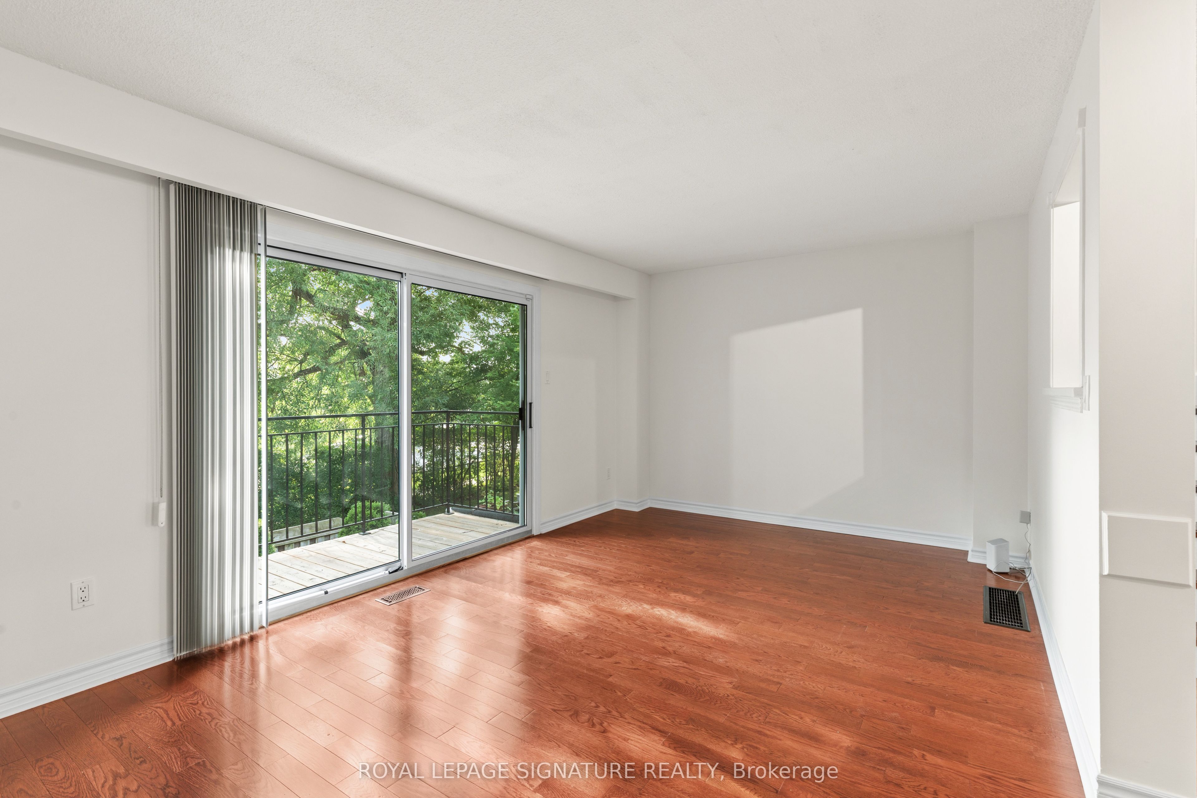 580 Eyer Drive 42, Pickering, ON L1W 3B7 photo 4