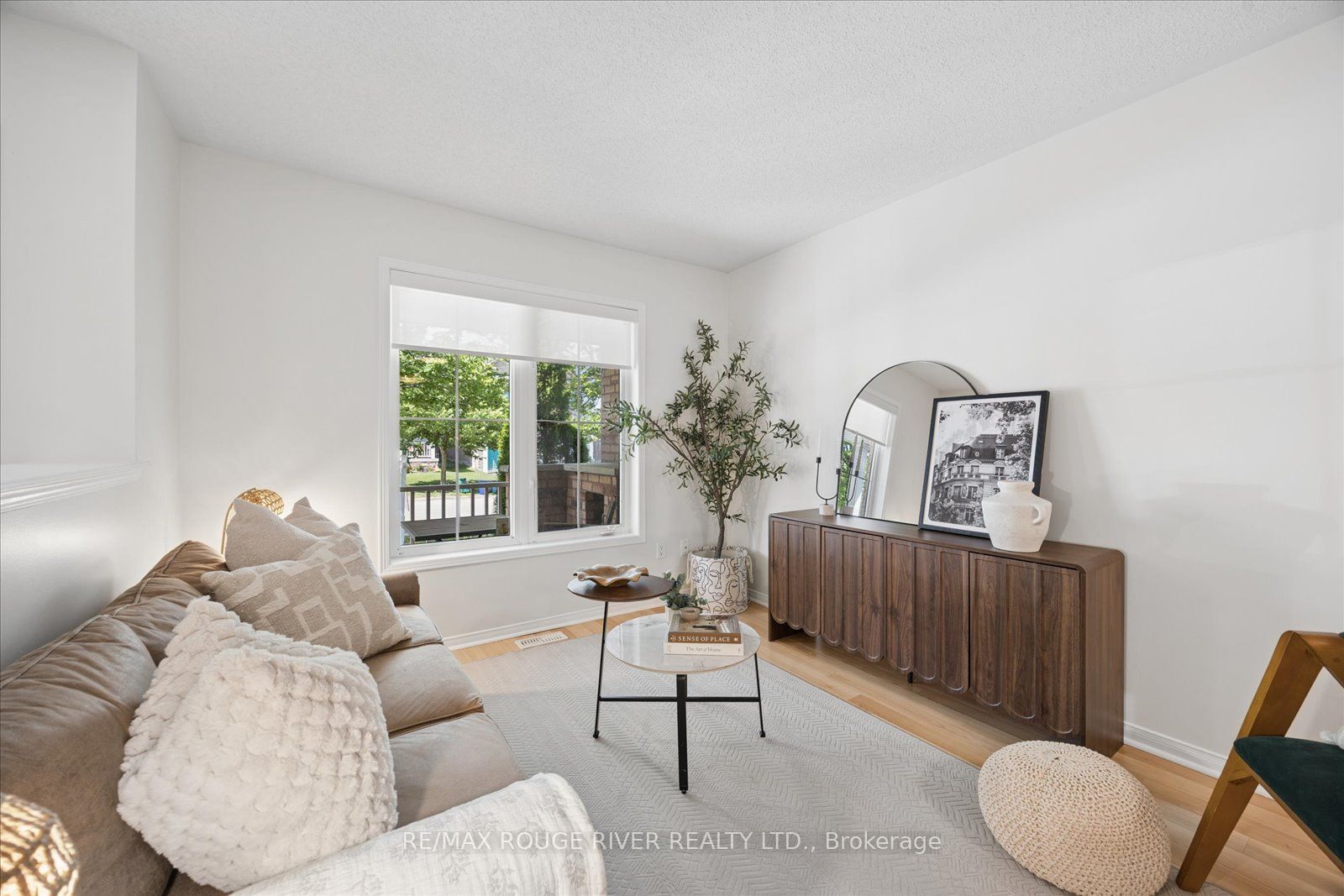 37 Burwell Street, Whitby, ON L1R 0B7 photo 5