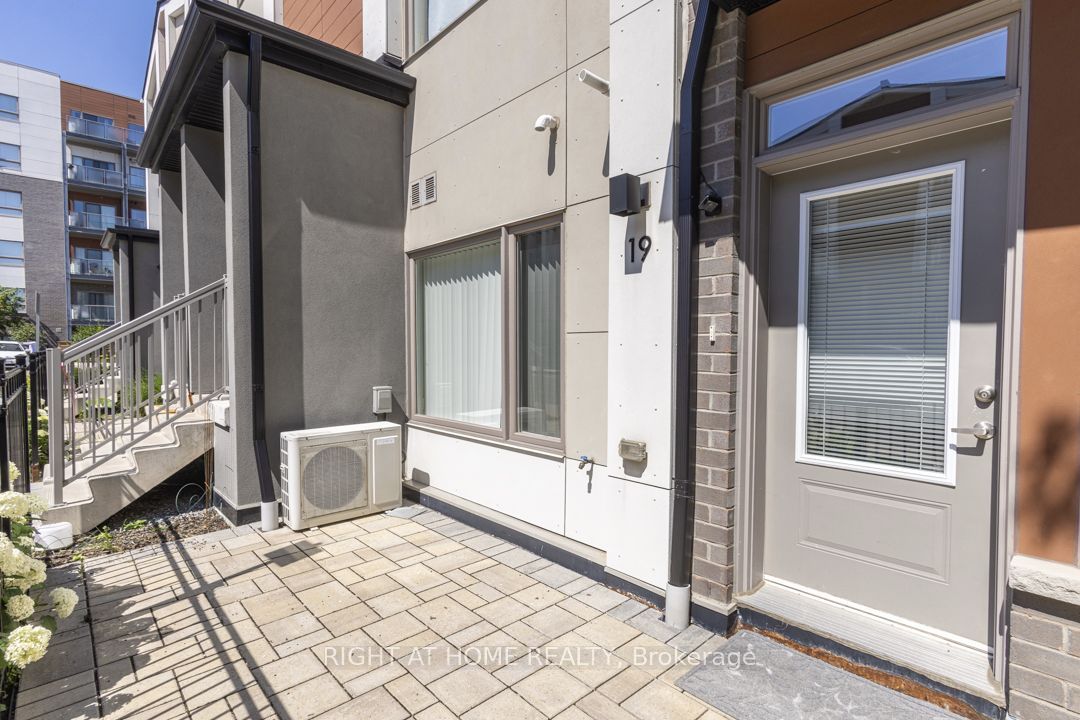 60 Orchid Place Drive 19, Toronto, ON M1B 0C4 photo 2