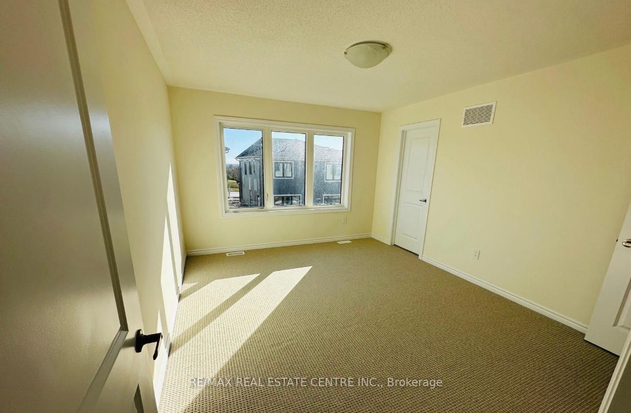 673 Ribstone Court, Oshawa, ON L1K 3G7 photo 5
