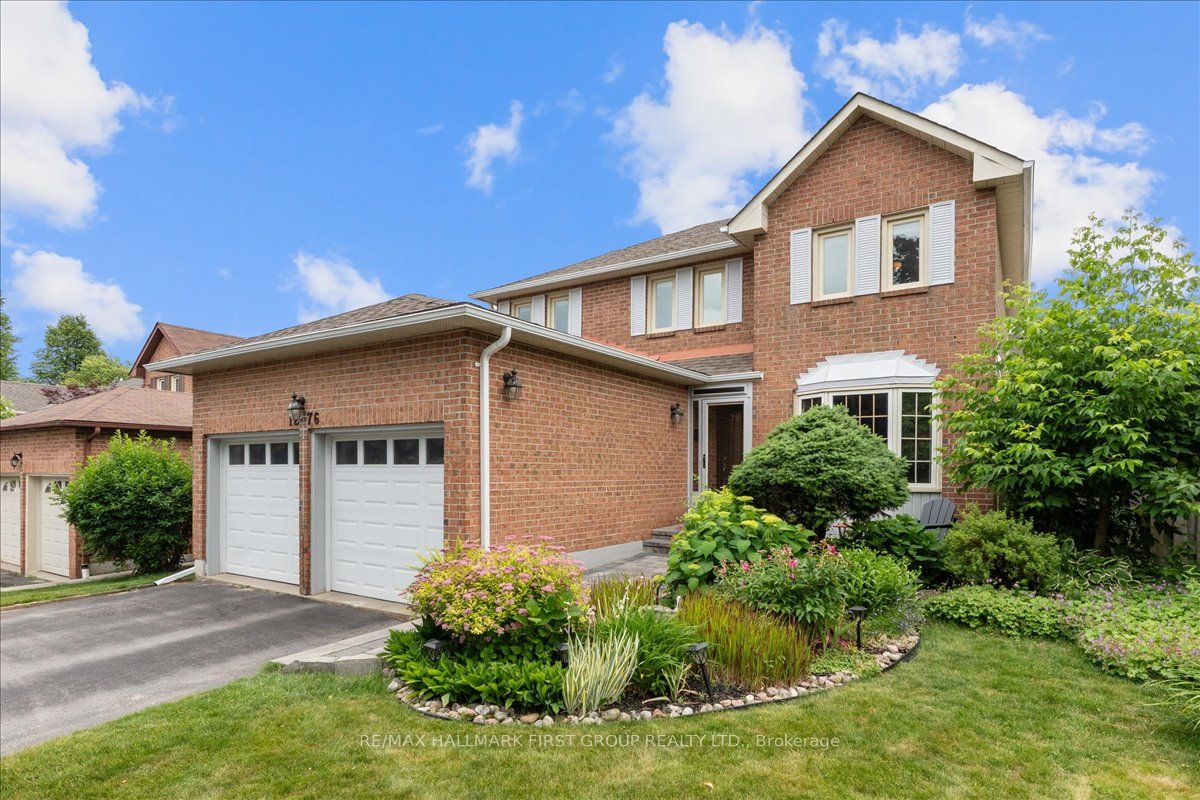 1276 Maple Ridge Drive, Pickering, ON L1X 1H5 photo 2