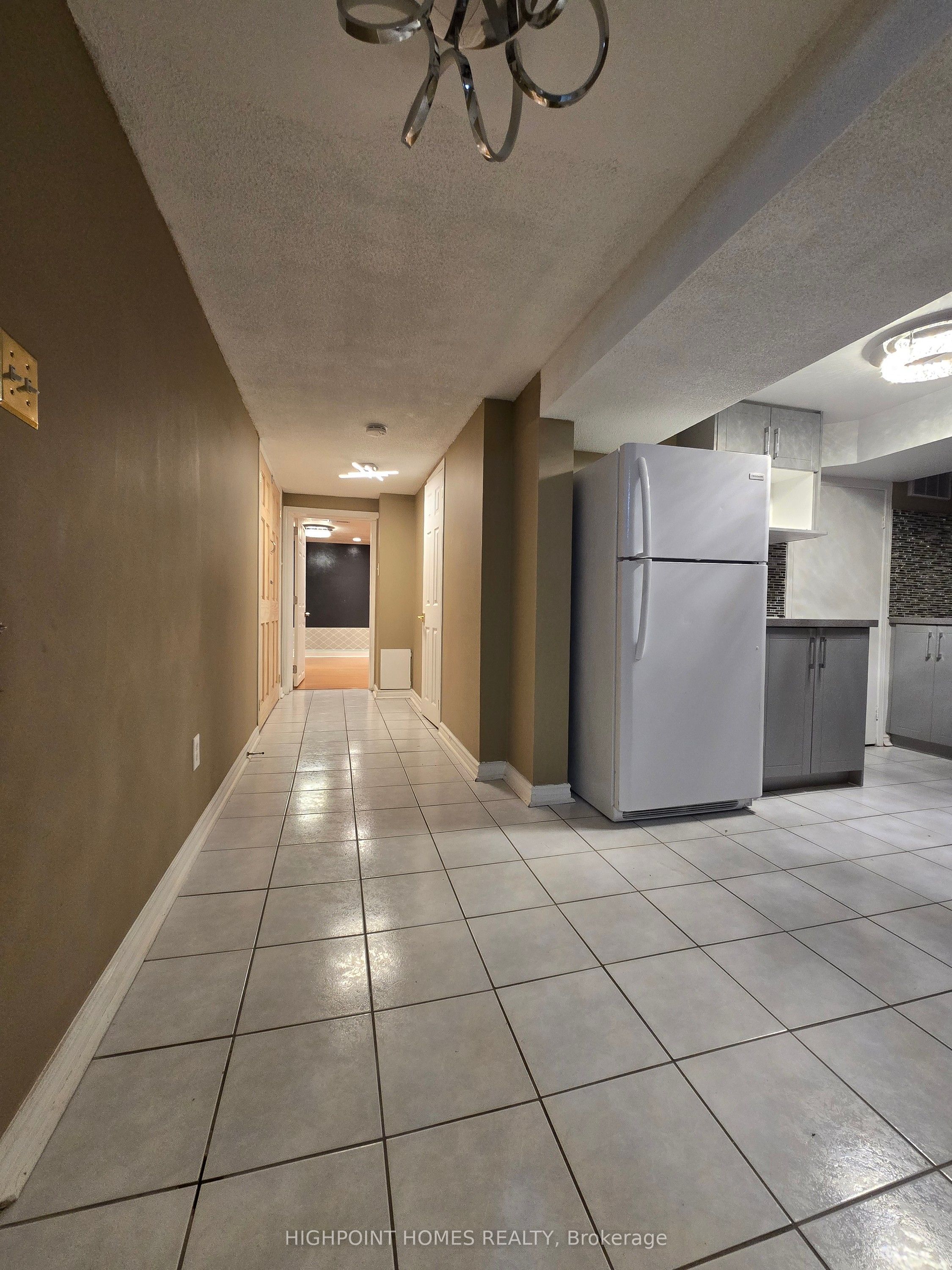 25 Chandler Drive Lower, Toronto, ON M1G 1Z1 photo 4