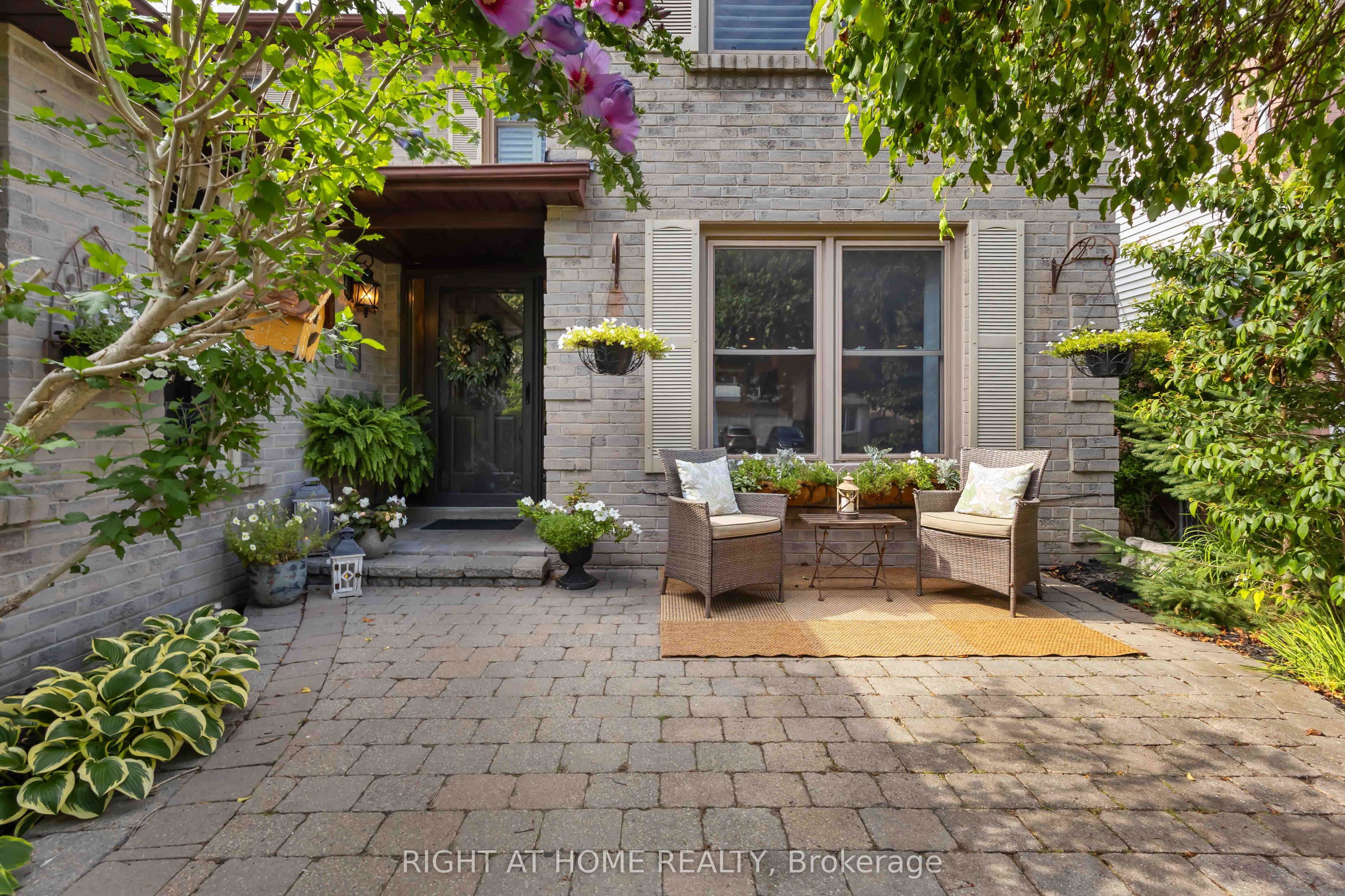 57 Morning Glory Crescent, Whitby, ON L1R 1N5 photo 2