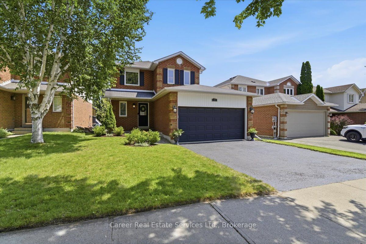 17 Rickaby Street, Clarington, ON L1C 4X7