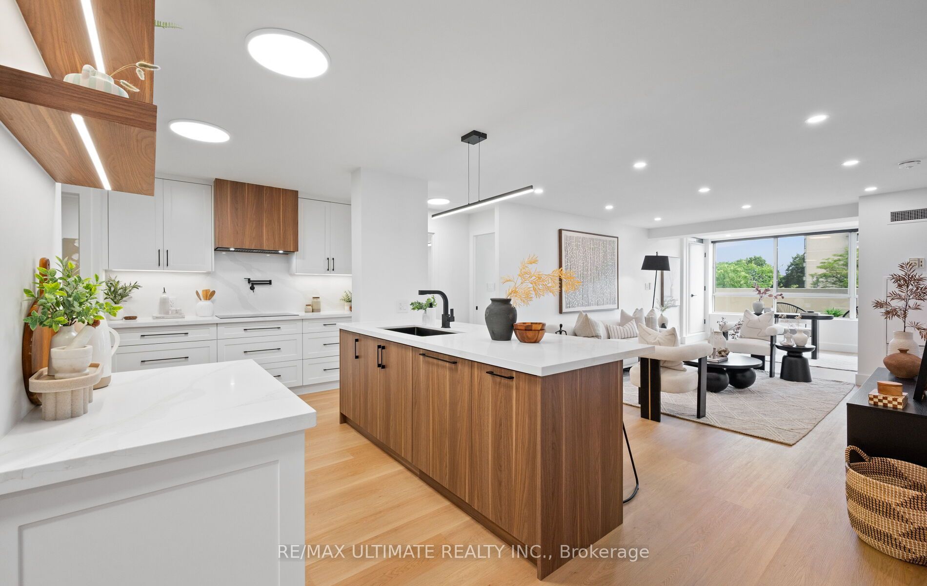 275 Bamburgh Circle 204, Toronto, ON M1W 3X4