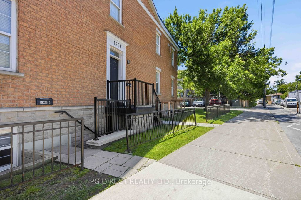 1901 A Dundas Street E 82A, Toronto, ON M4L 4N7 photo 4