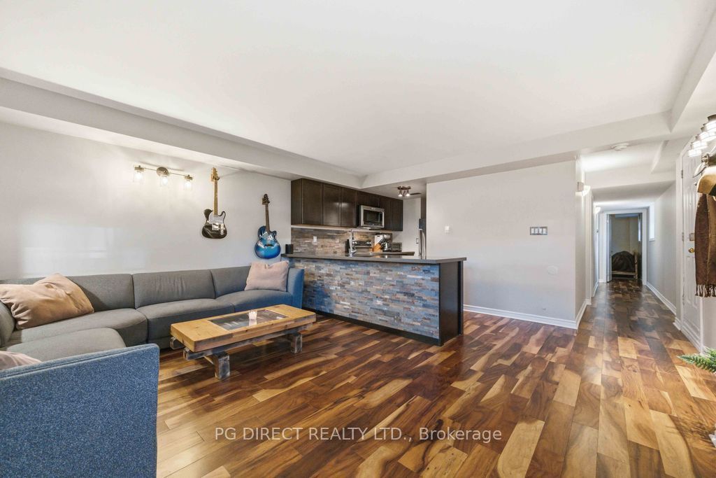 1901 A Dundas Street E 82A, Toronto, ON M4L 4N7 photo 5