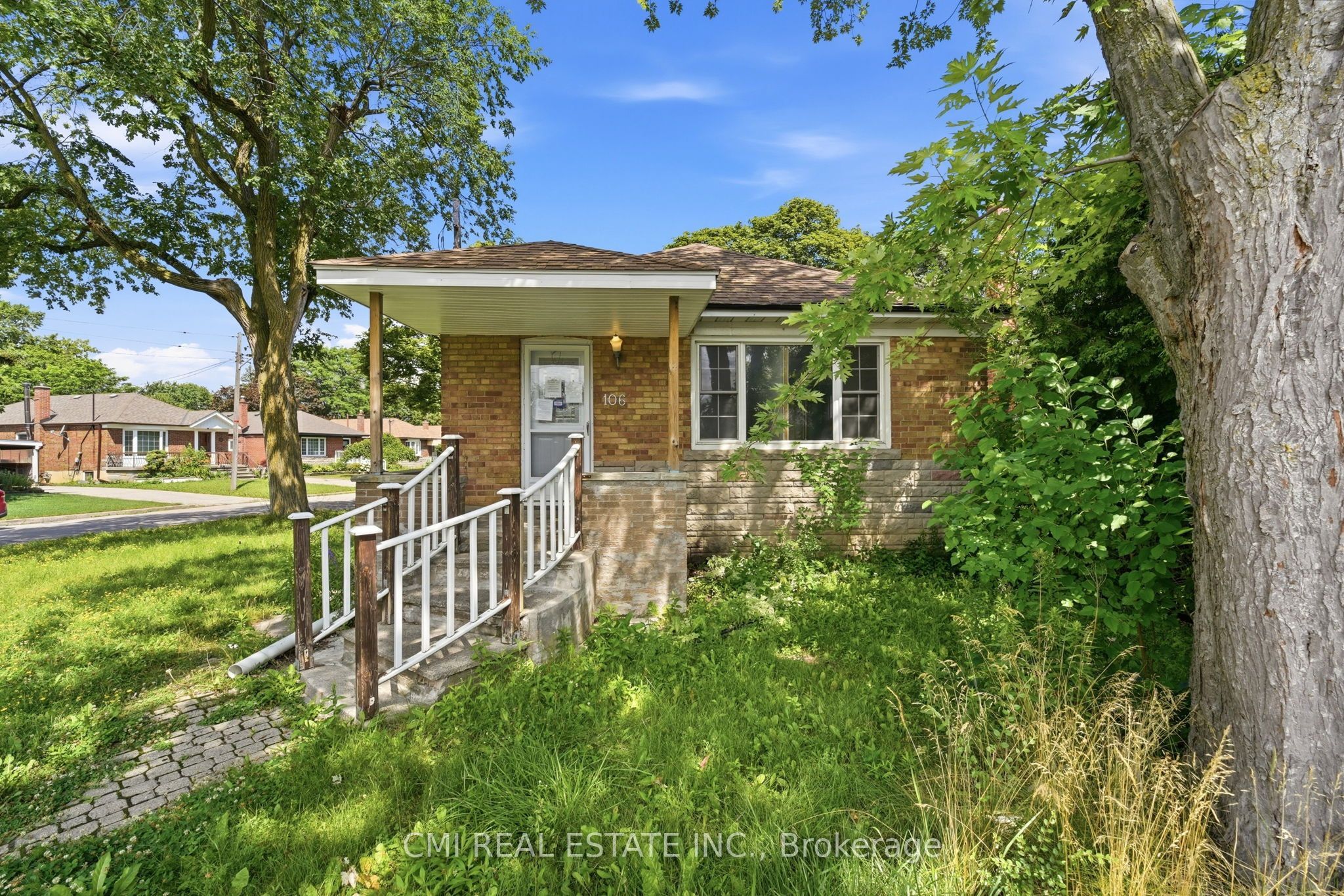 106 Flora Drive, Toronto, ON M1P 1A8 photo 2