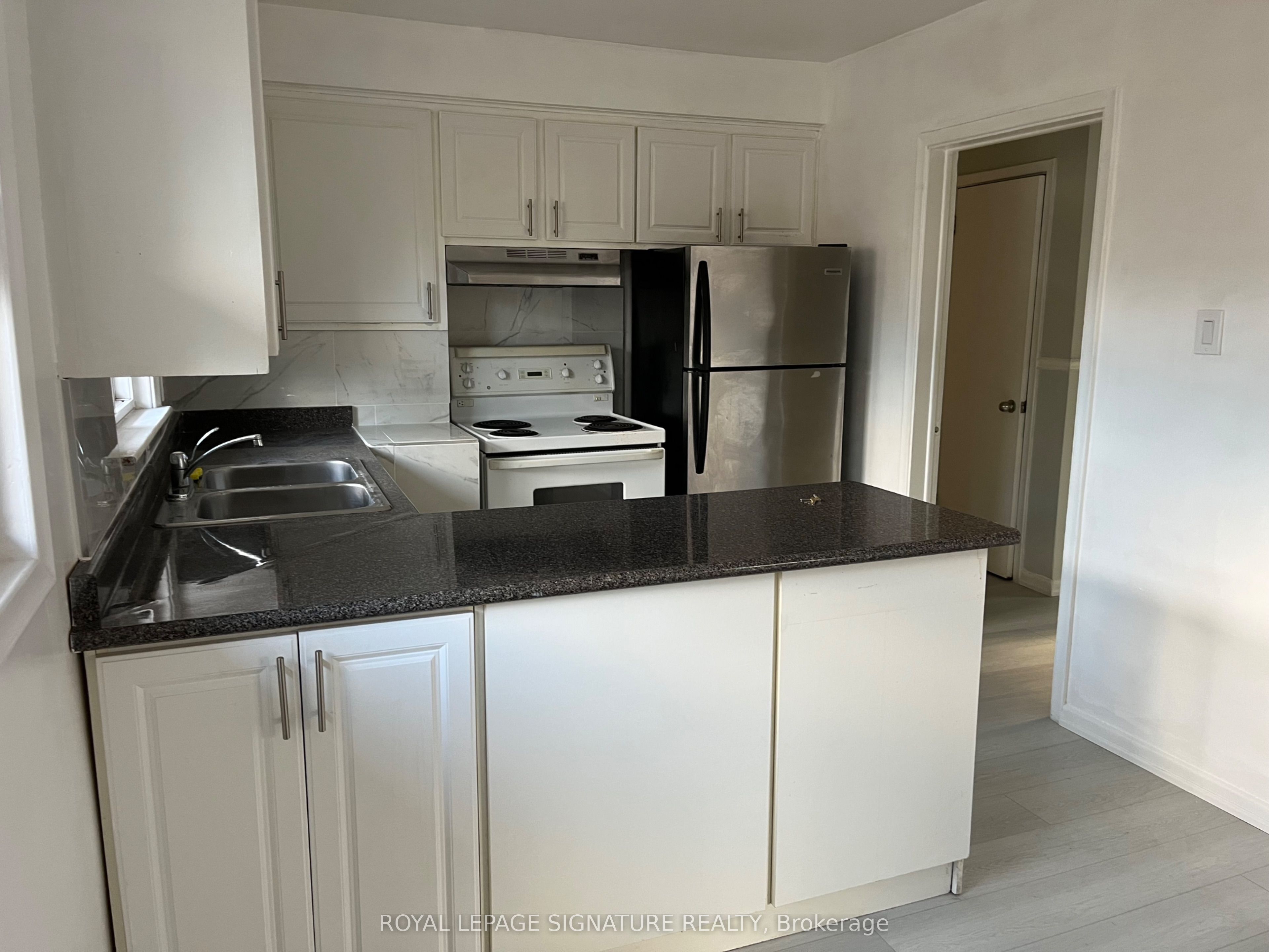 23 Allanford Road, Toronto, ON M1T 2N2 photo 2