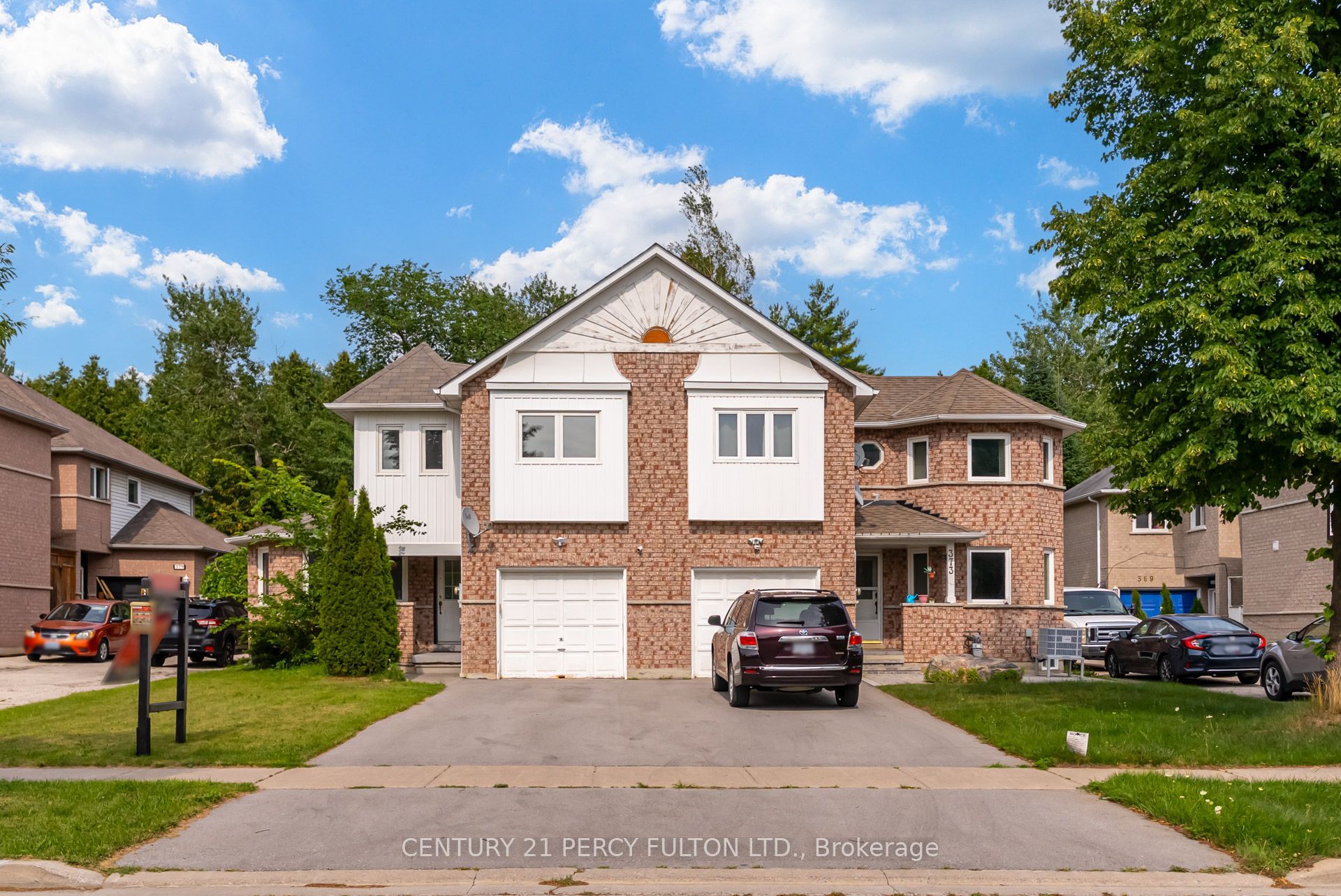 375 Chickadee Court, Pickering, ON L1V 6Y4