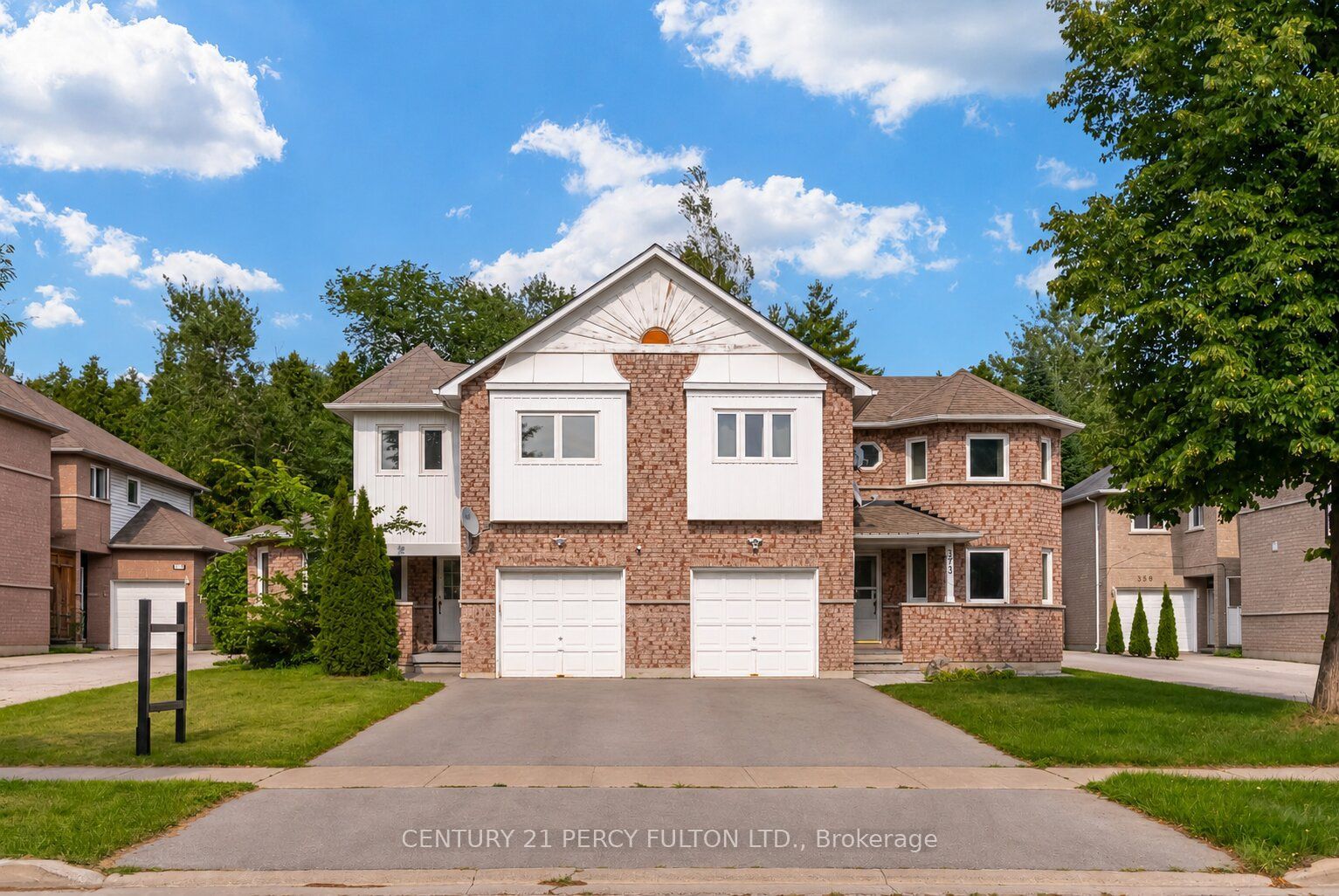 375 Chickadee Court, Pickering, ON L1V 6Y4 photo 2