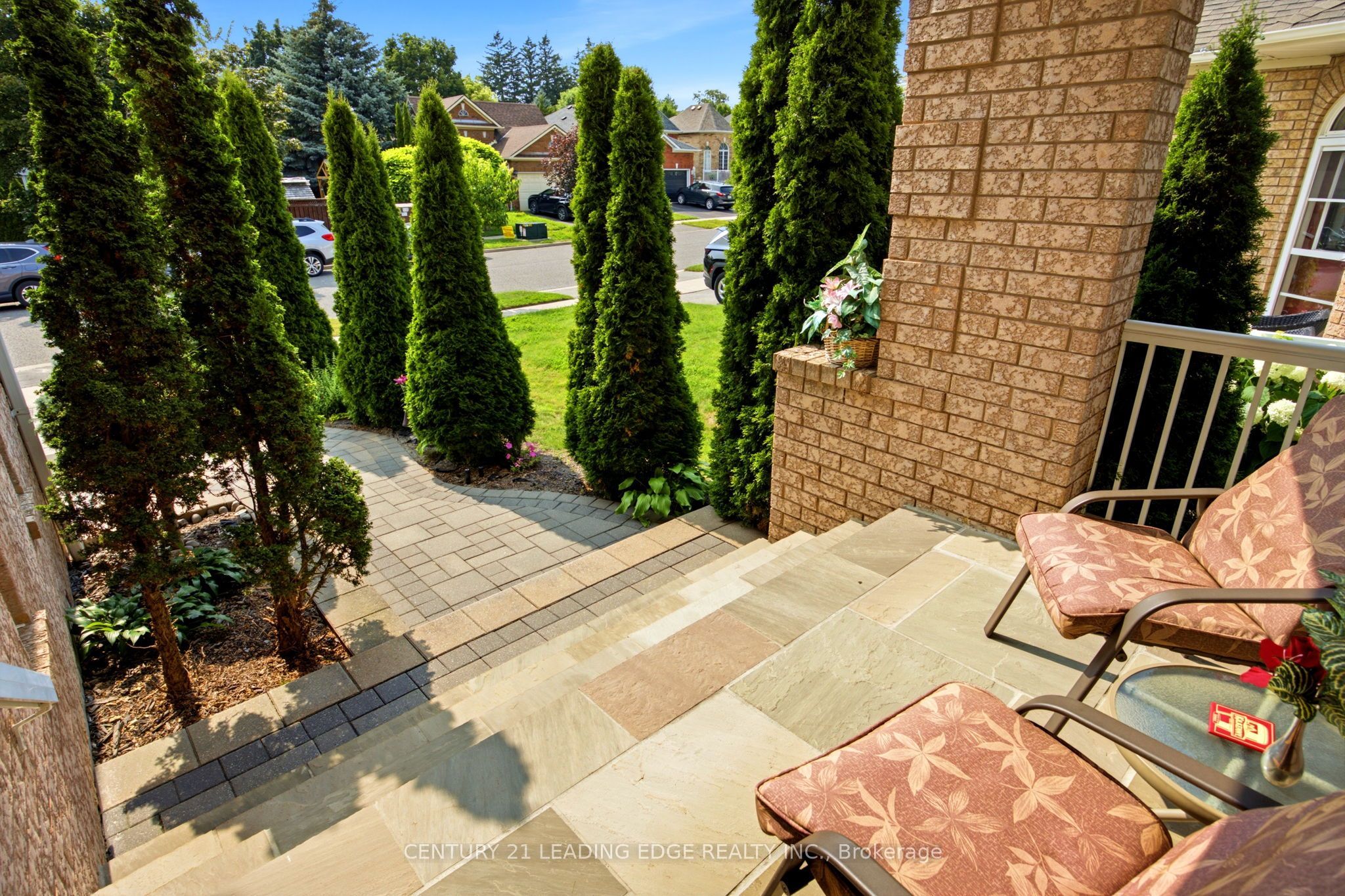 131 Tom Edwards Drive, Whitby, ON L1R 2S2 photo 4
