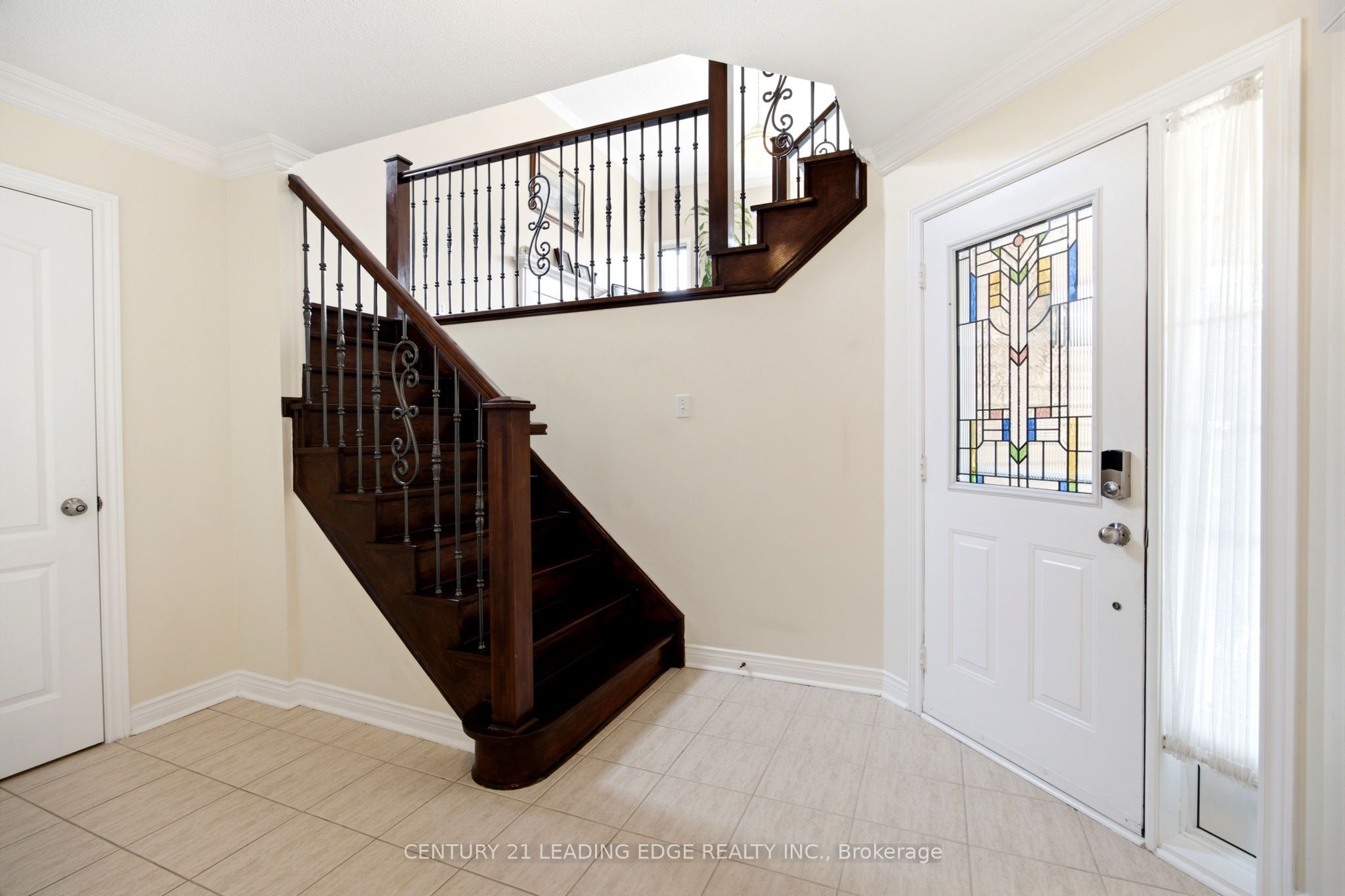 131 Tom Edwards Drive, Whitby, ON L1R 2S2 photo 5