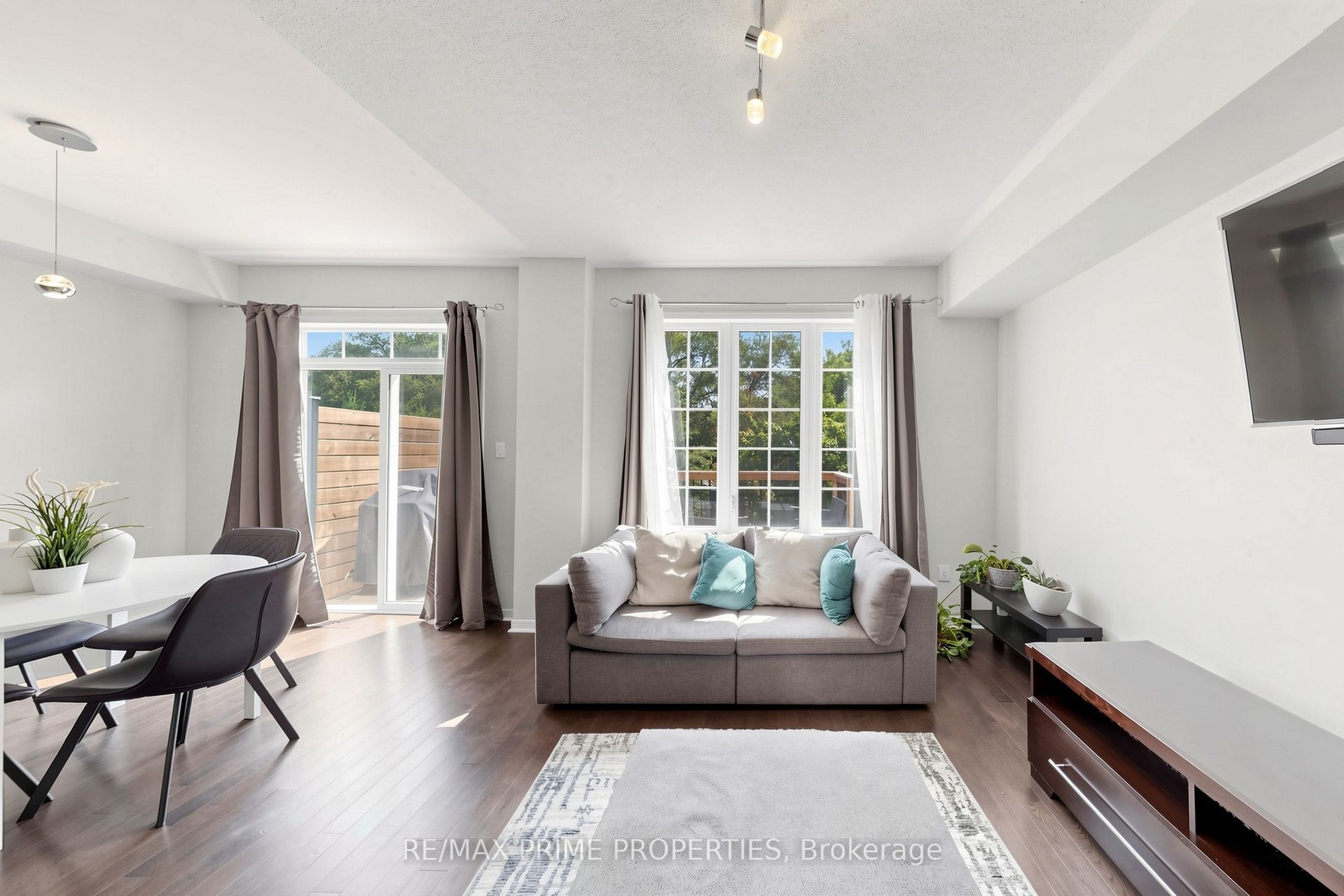 11 Keenlyside Lane, Ajax, ON L1T 0N4 photo 3