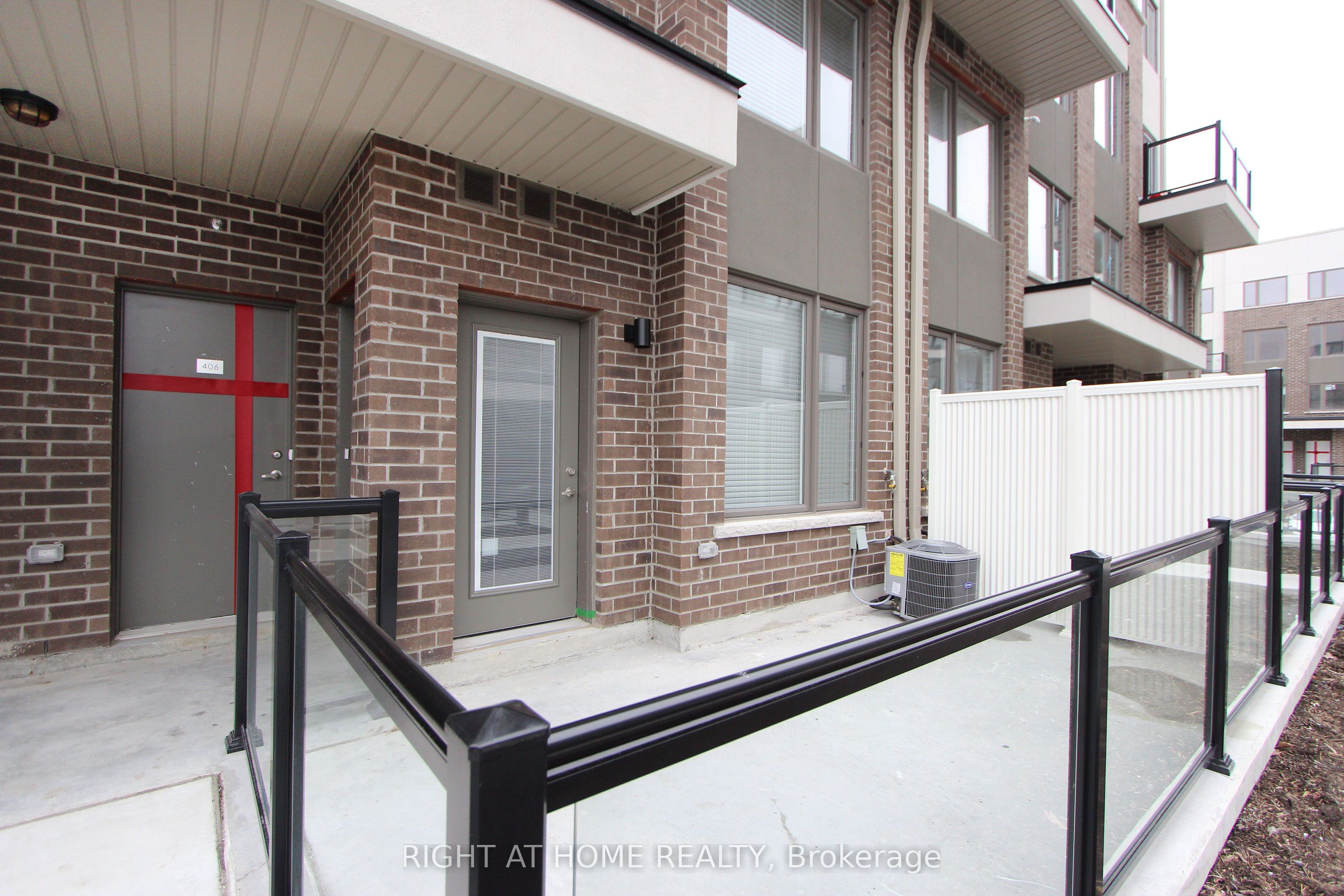 1460 Whites Road 405, Pickering, ON L1V 1R4 photo 3