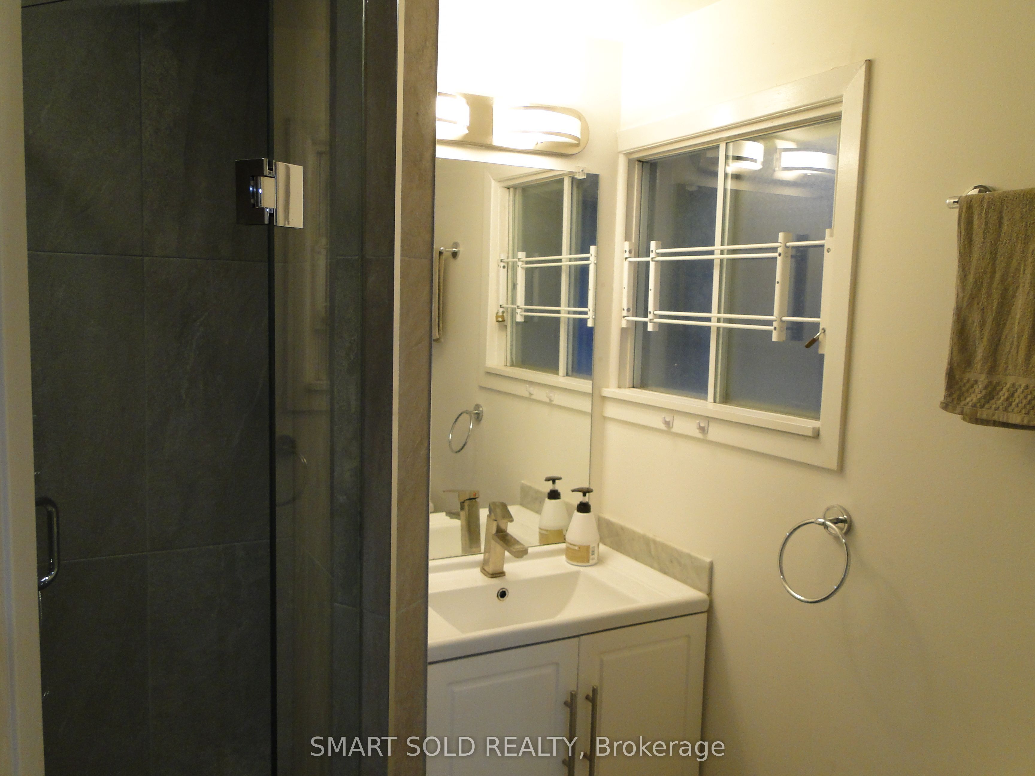 54 Muirlands Drive Basement, Toronto, ON M1V 2B4 photo 4