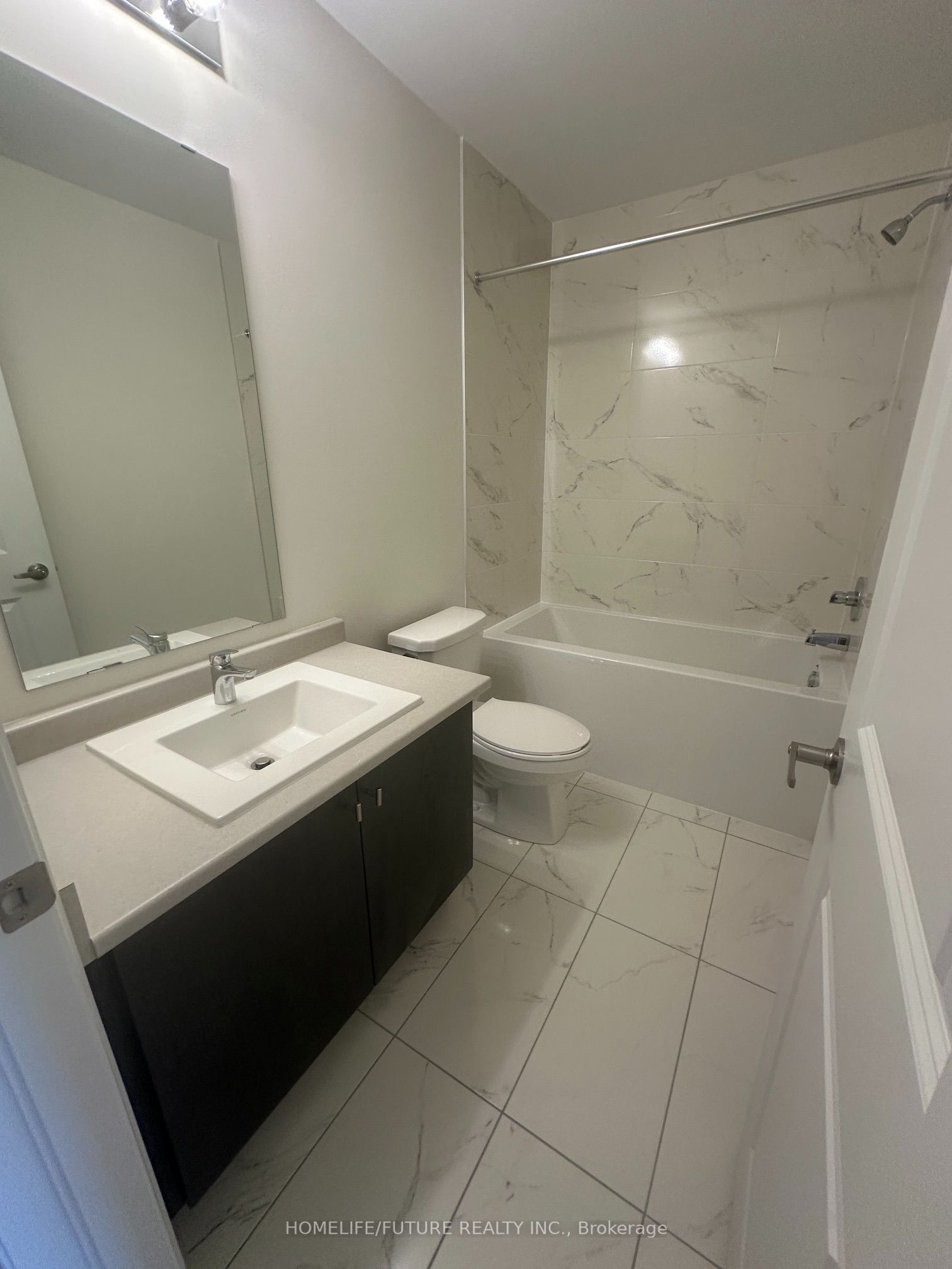 2934 Whites Road, Pickering, ON L1X 0J9 photo 5
