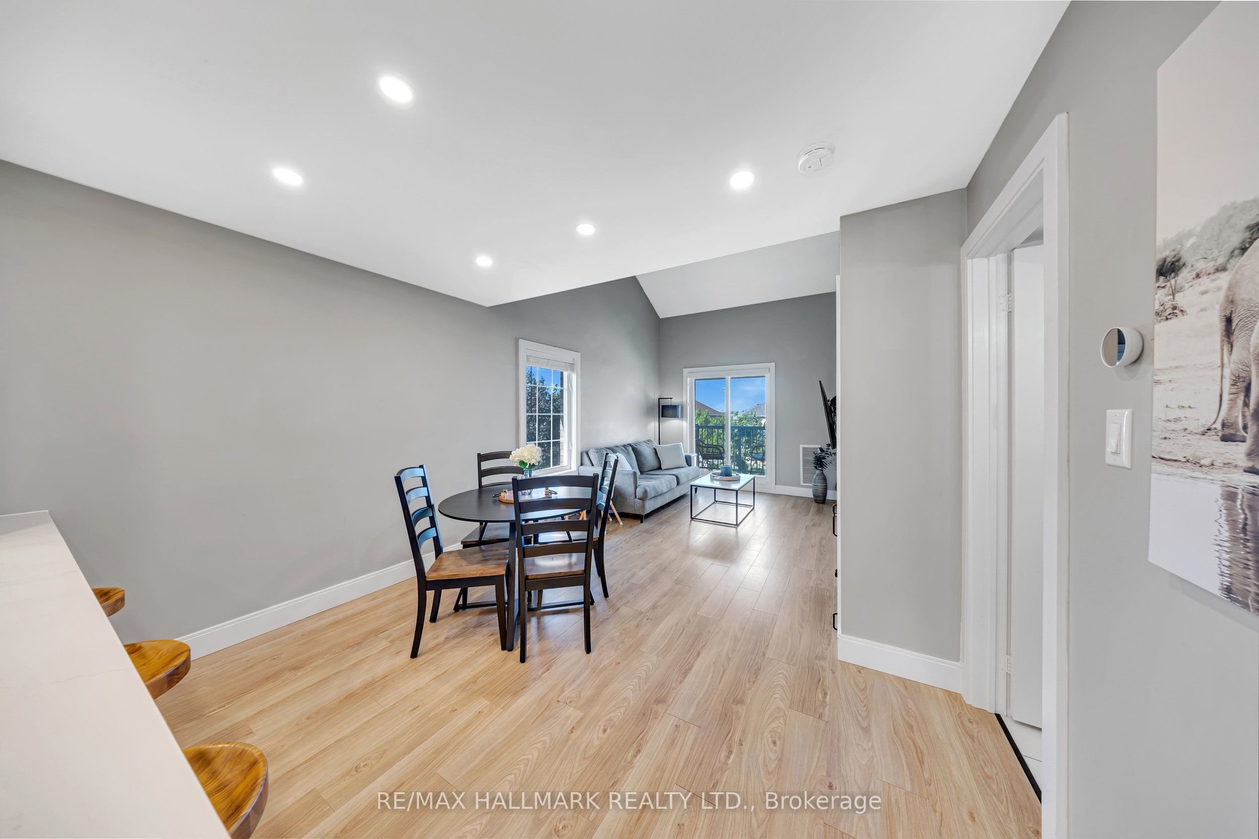 106 Petra Way 3, Whitby, ON L1R 0A2 photo 5
