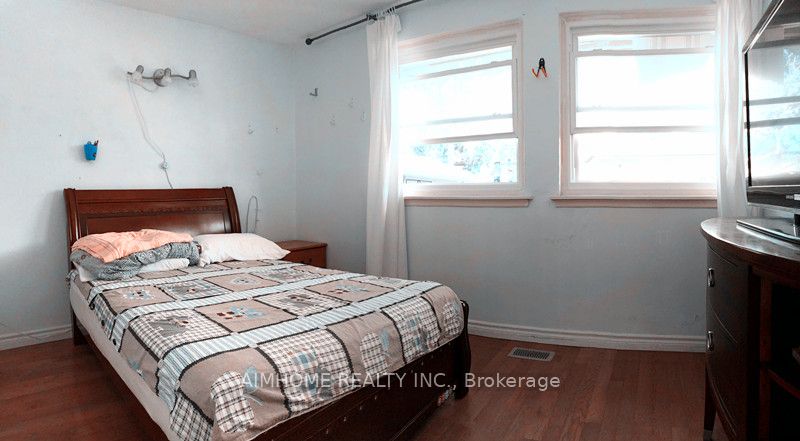 58 Newlands Avenue, Toronto, ON M1L 1R9 photo 3