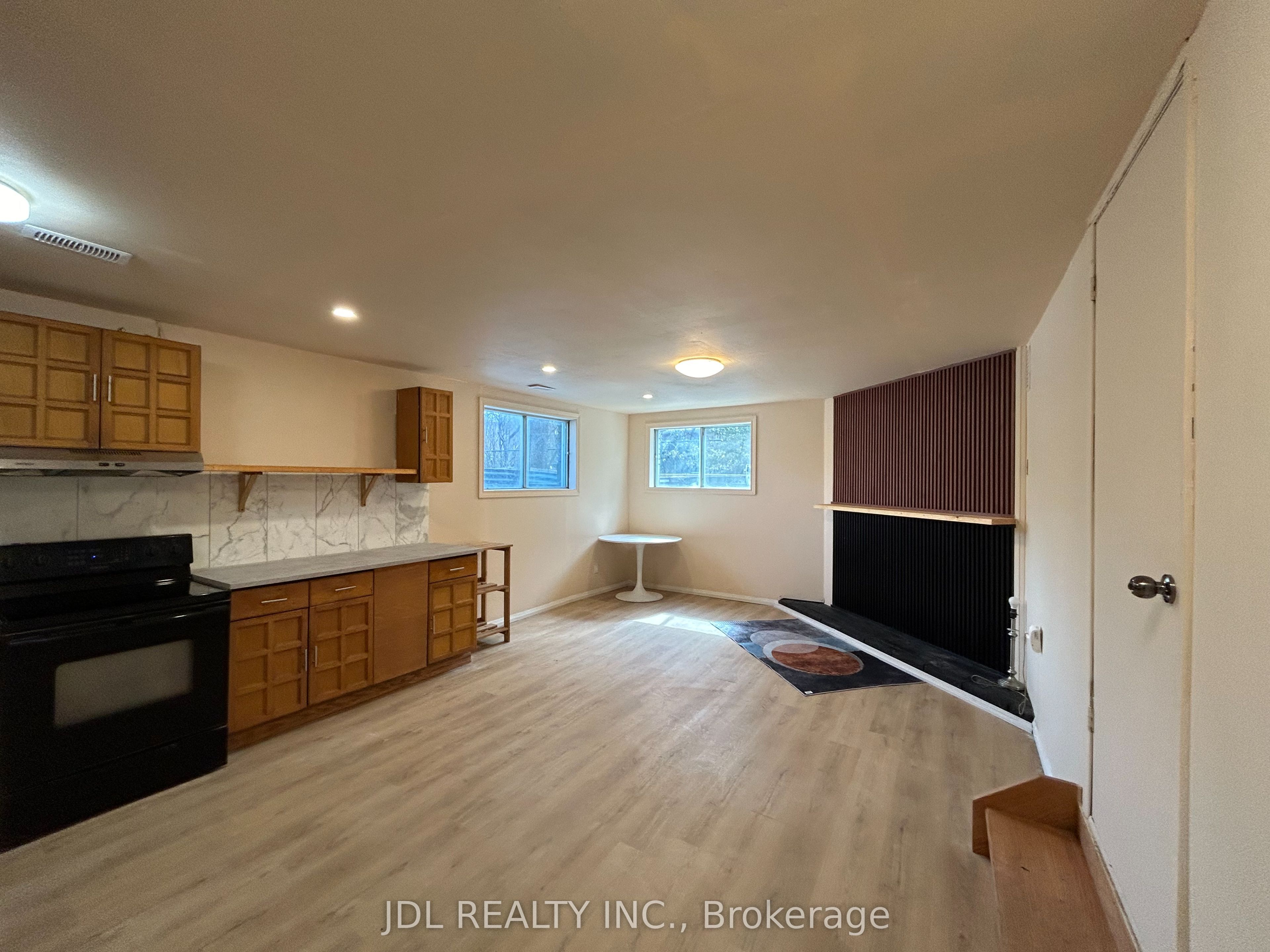 21 Squires Ave Avenue Two-Bedroom Bsmt, Toronto, ON M4B 2R2