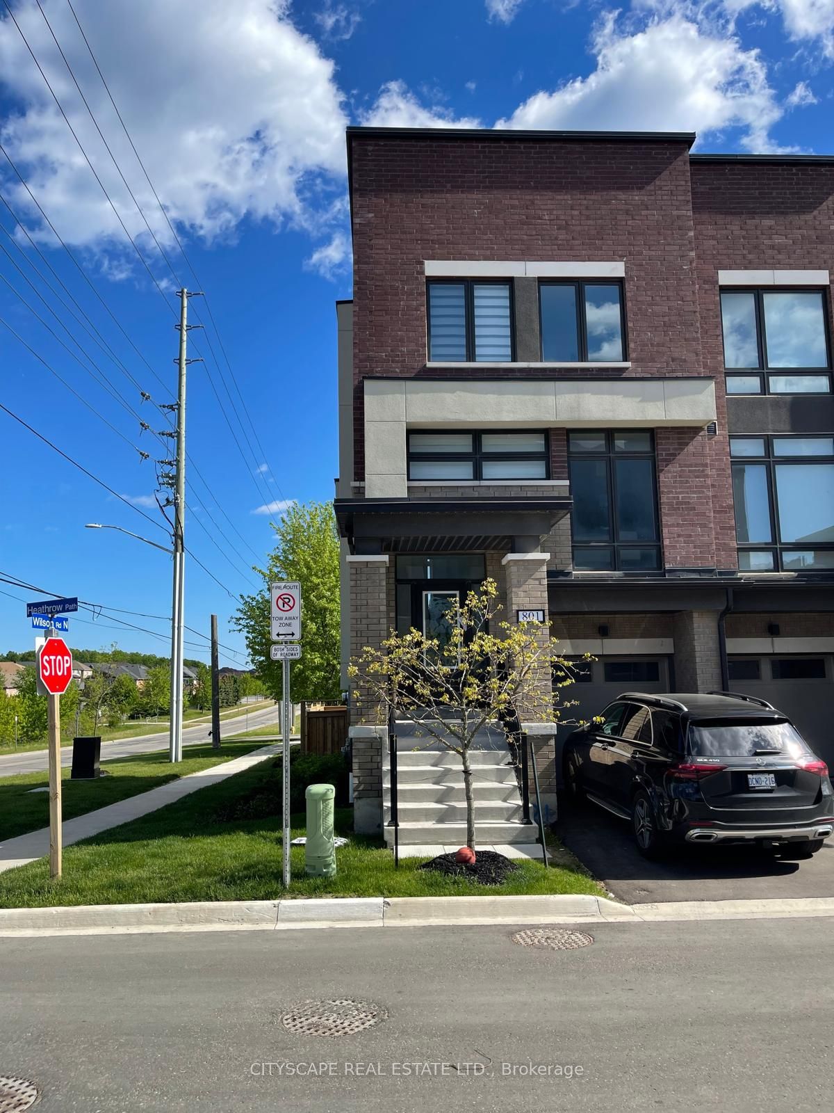 801 Heathrow Path N, Oshawa, ON L1H 7K5