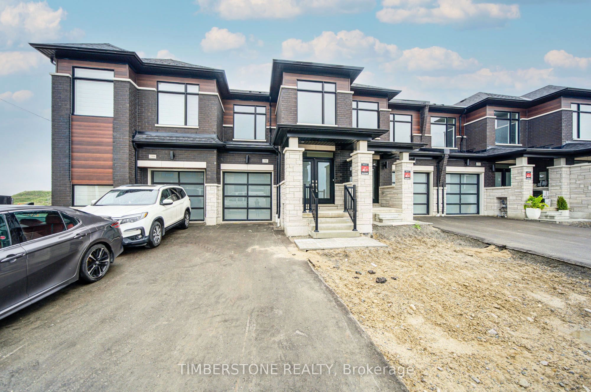 3310 Sandalwood Road, Pickering, ON L1X 0J2 photo 2