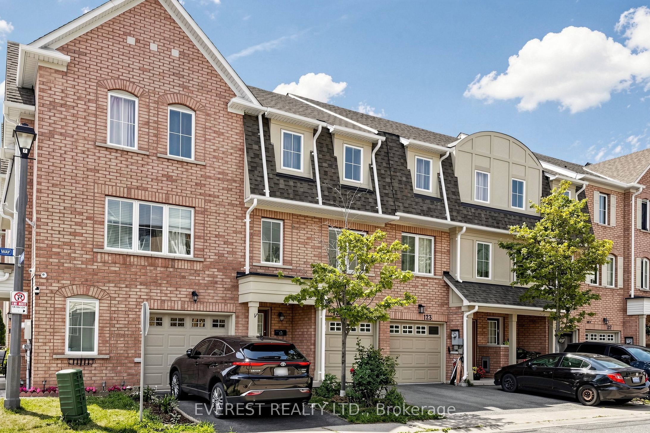 121 Jenkinson Way, Toronto, ON M1P 5H5 photo 3
