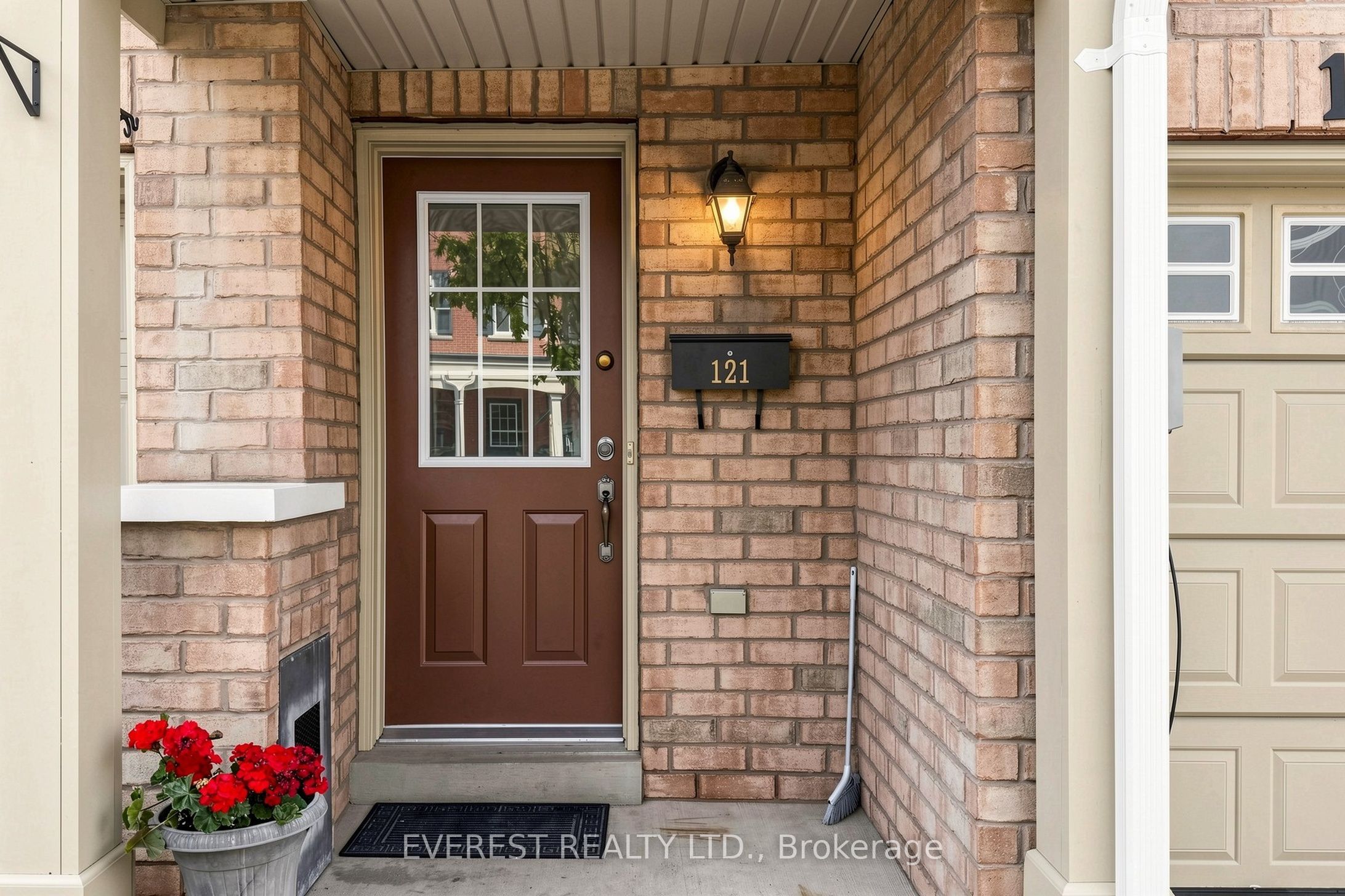 121 Jenkinson Way, Toronto, ON M1P 5H5 photo 4