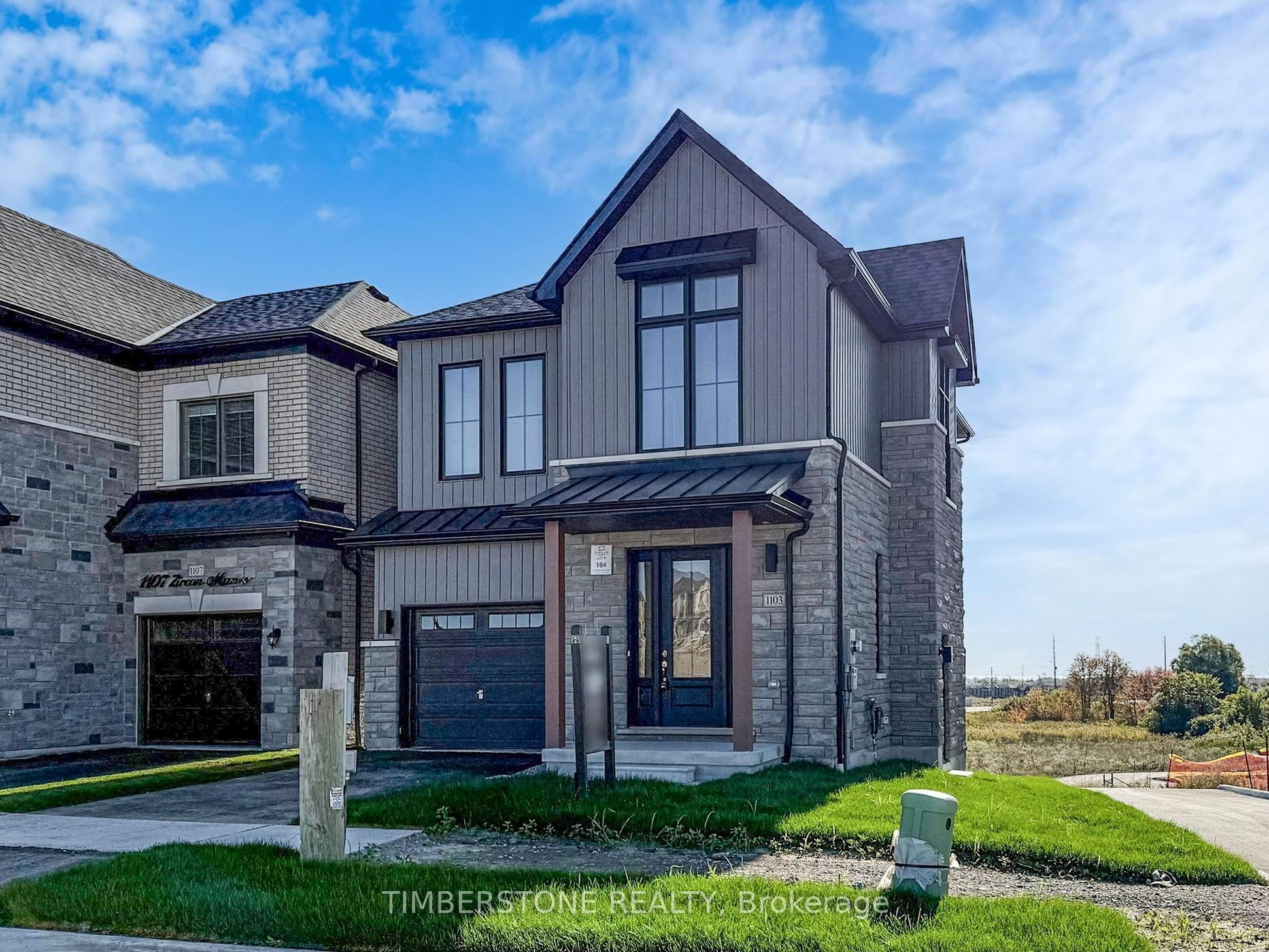 1205 Marathon Avenue, Pickering, ON L1X 0L8 photo 3