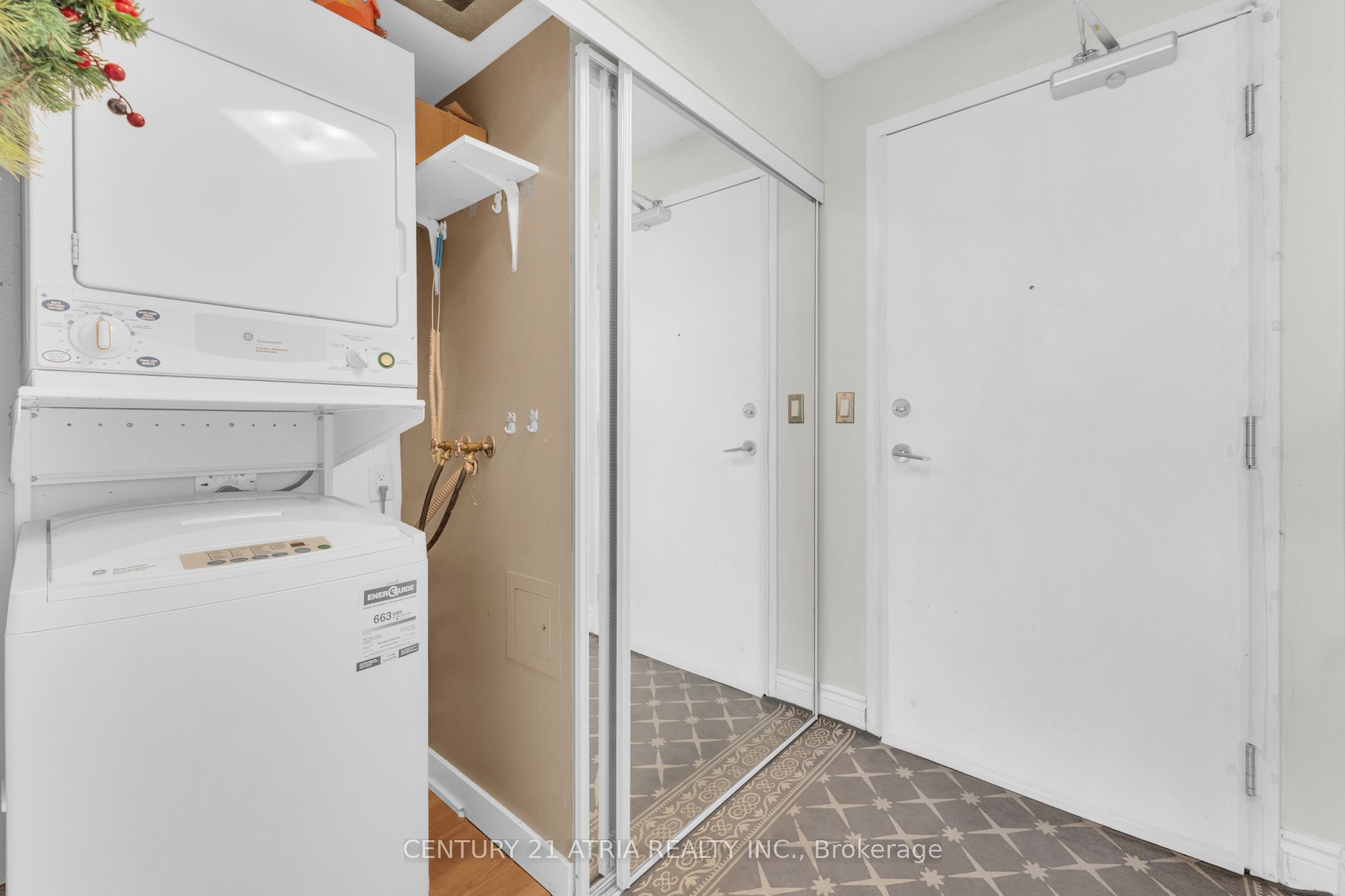 38 Lee Centre Drive 3112, Toronto, ON M1H 3J7 photo 3