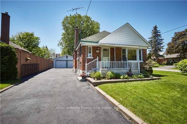 910 Grierson Street Lower, Oshawa, ON L1G 5J9