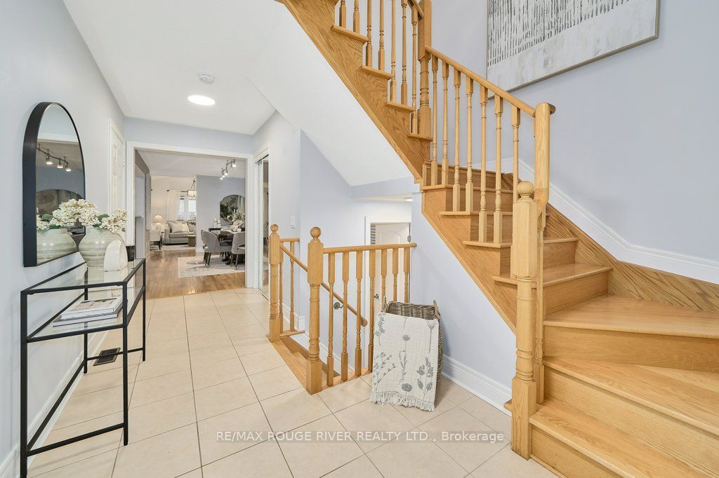 176 Bathgate Crescent, Clarington, ON L1E 0B5 photo 4