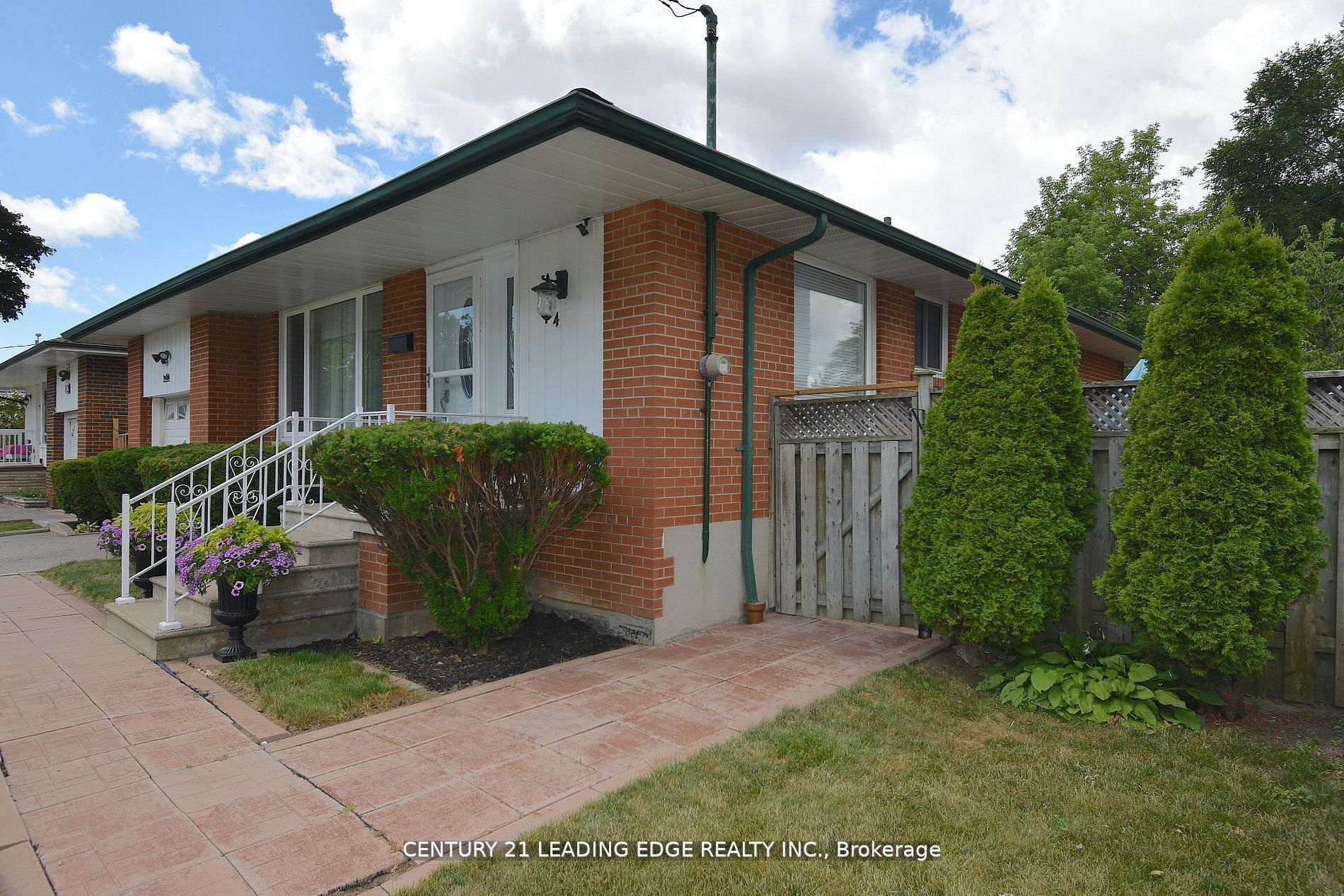 84 Allanford Road, Toronto, ON M1T 2N5