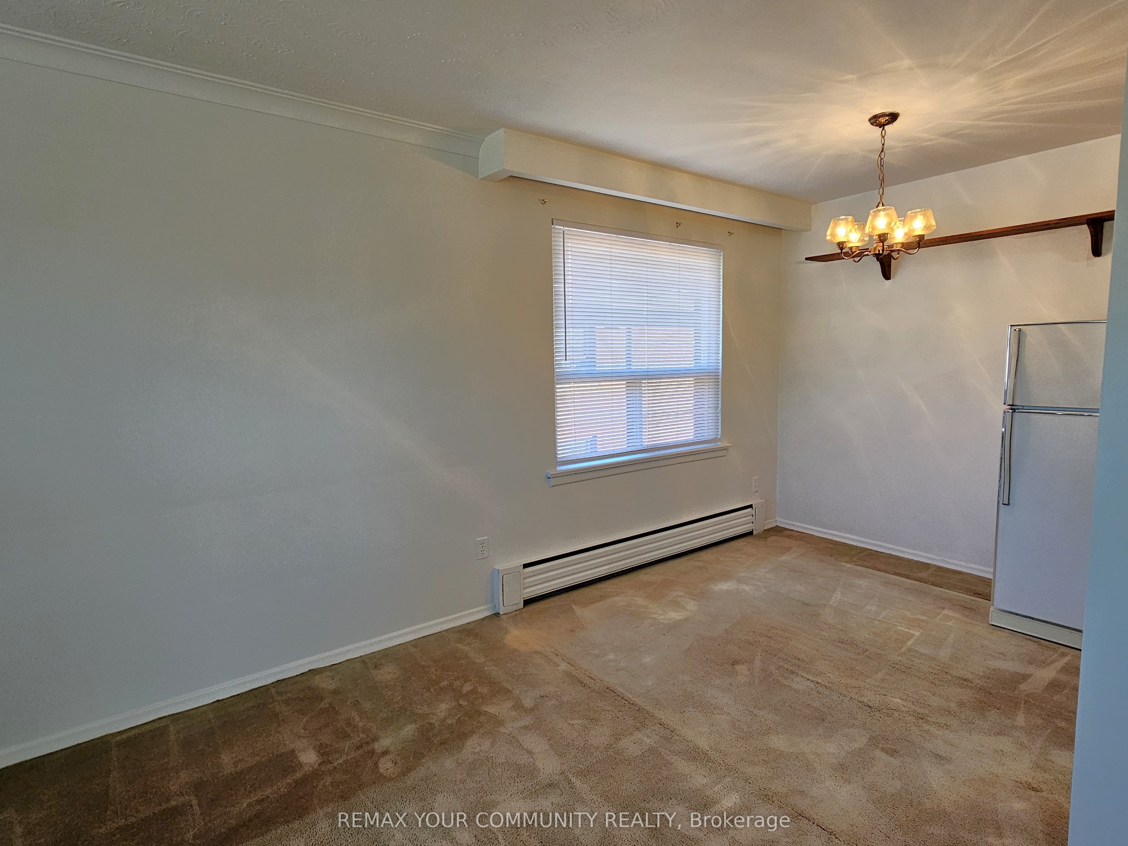 423 Pharmacy Avenue 5, Toronto, ON M1L 3G5 photo 3