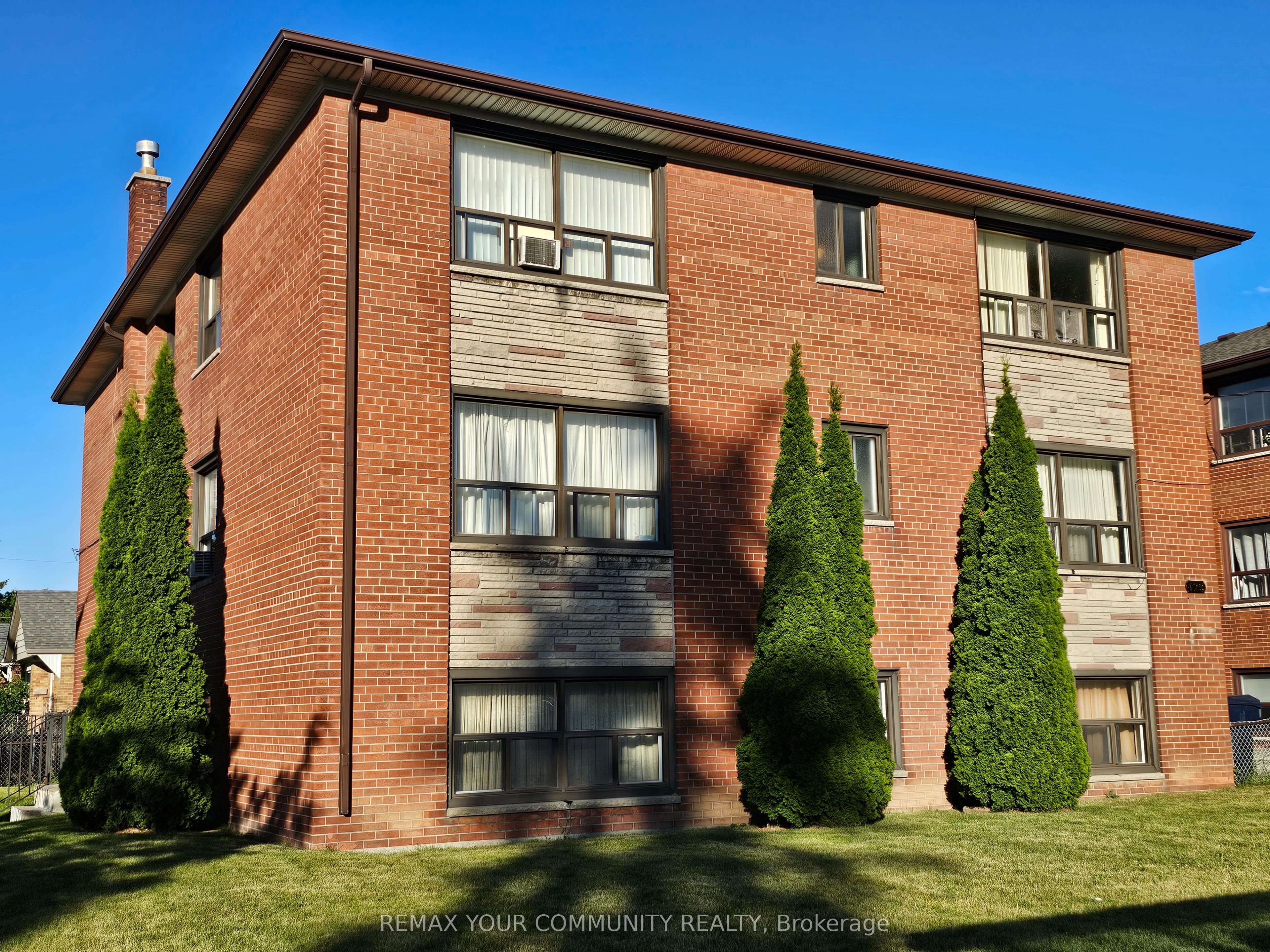 423 Pharmacy Avenue 5, Toronto, ON M1L 3G5 photo 4